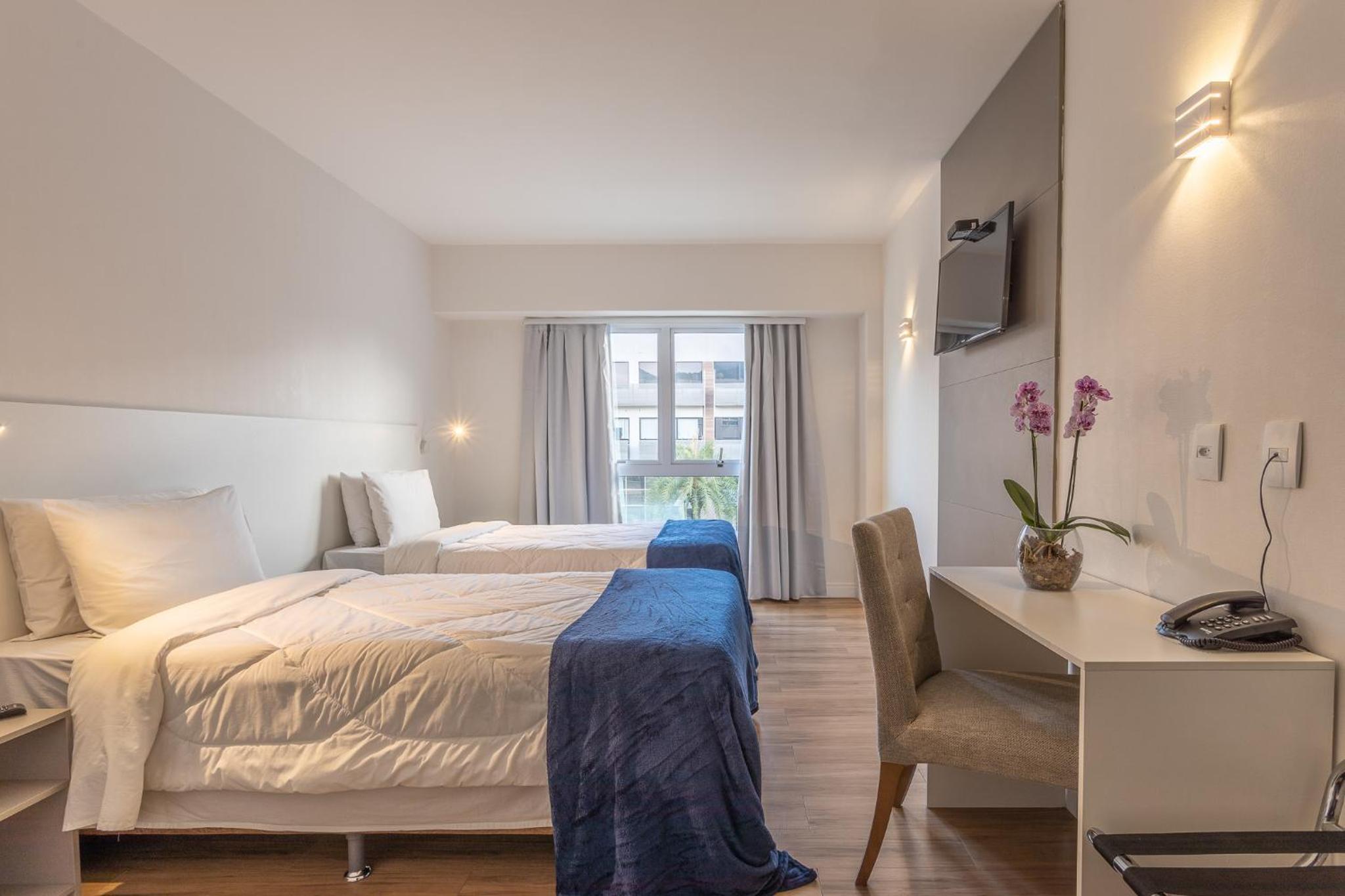 Standard Twin Room - Photo 1