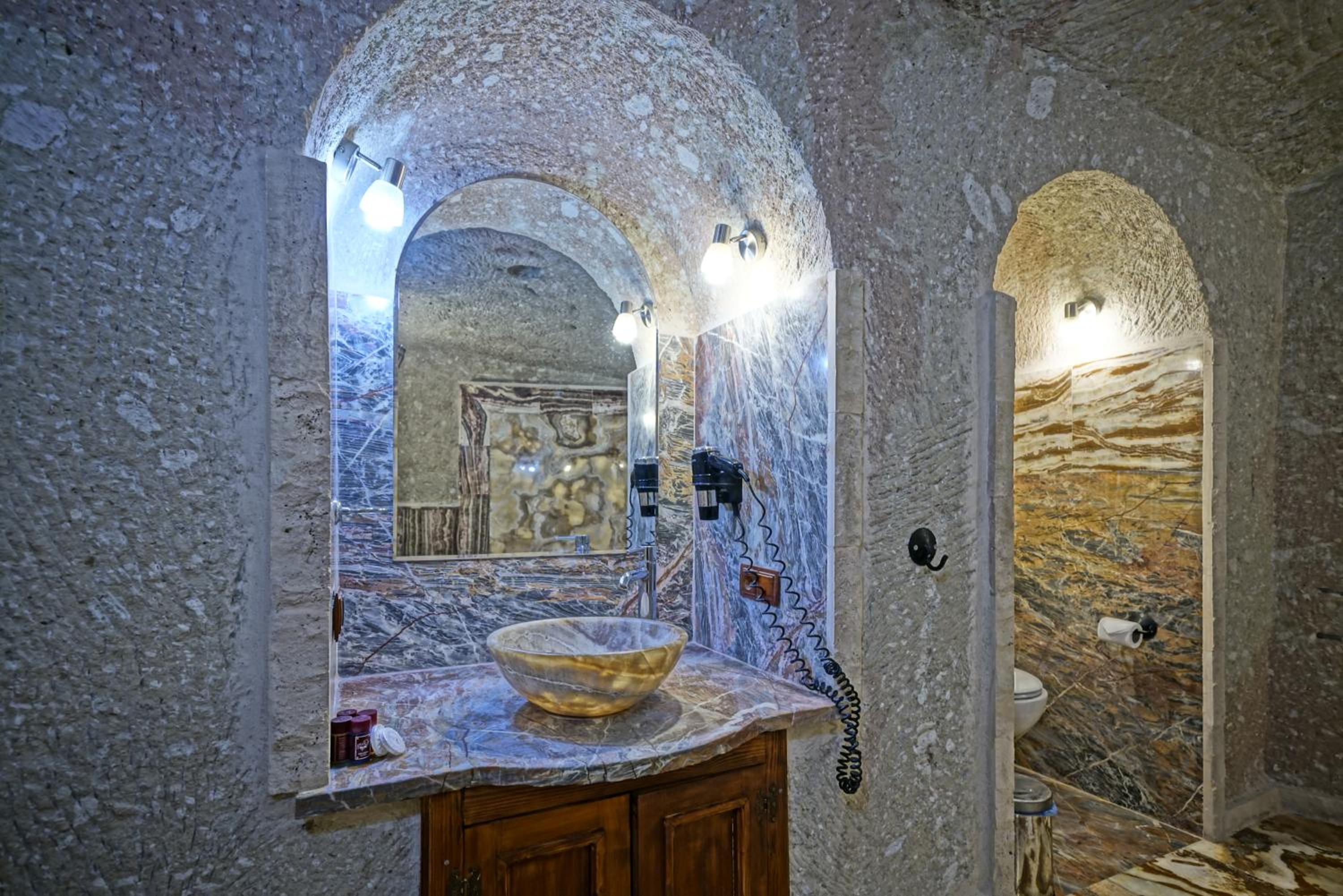 Luxury Cave Suite with Turkish Bath - Photo 27