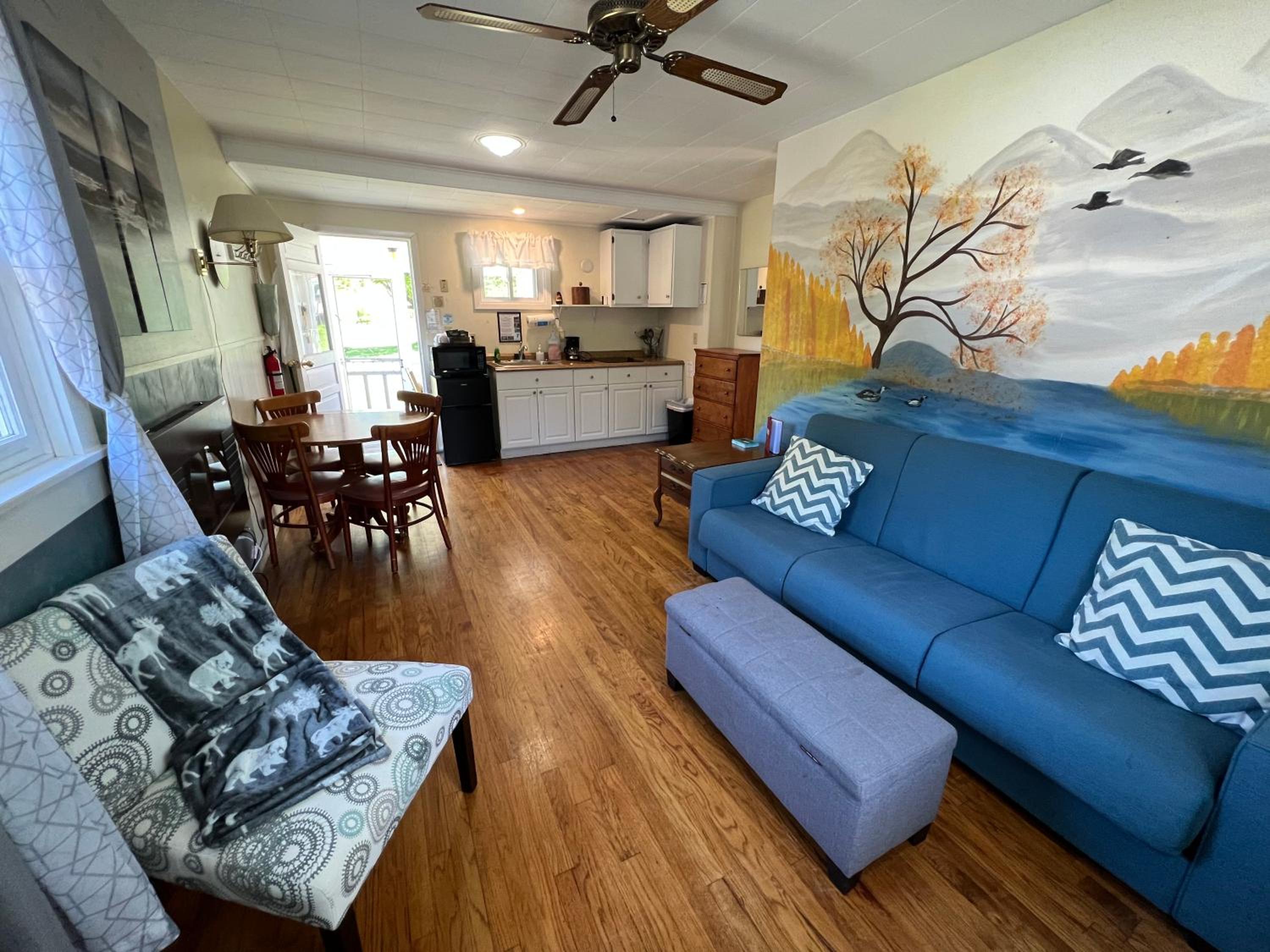 One-Bedroom Cottage - Photo 18