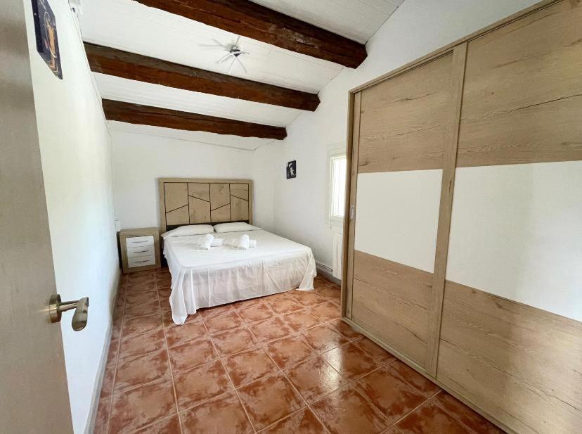 Casa de cuatro habitaciones