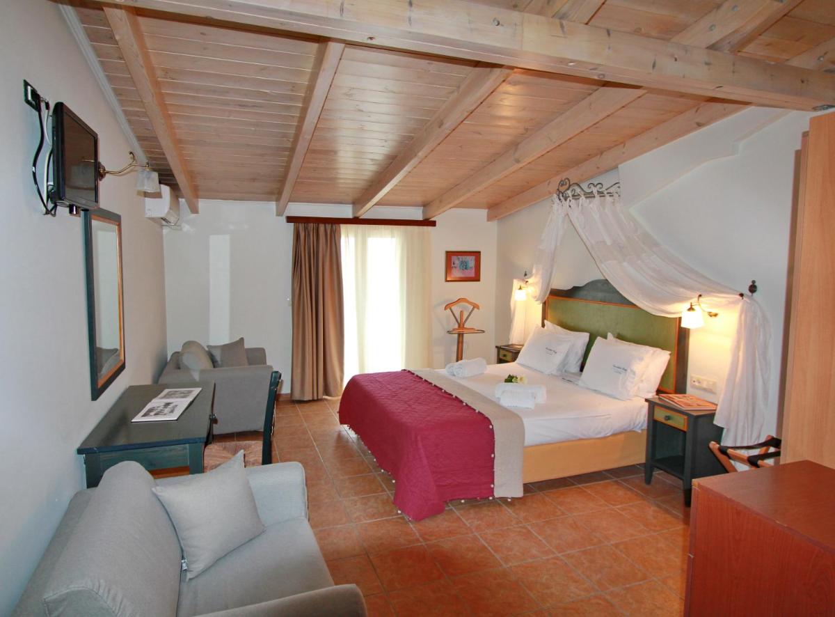 Suite (2 Adults + 2 Children) photo 1