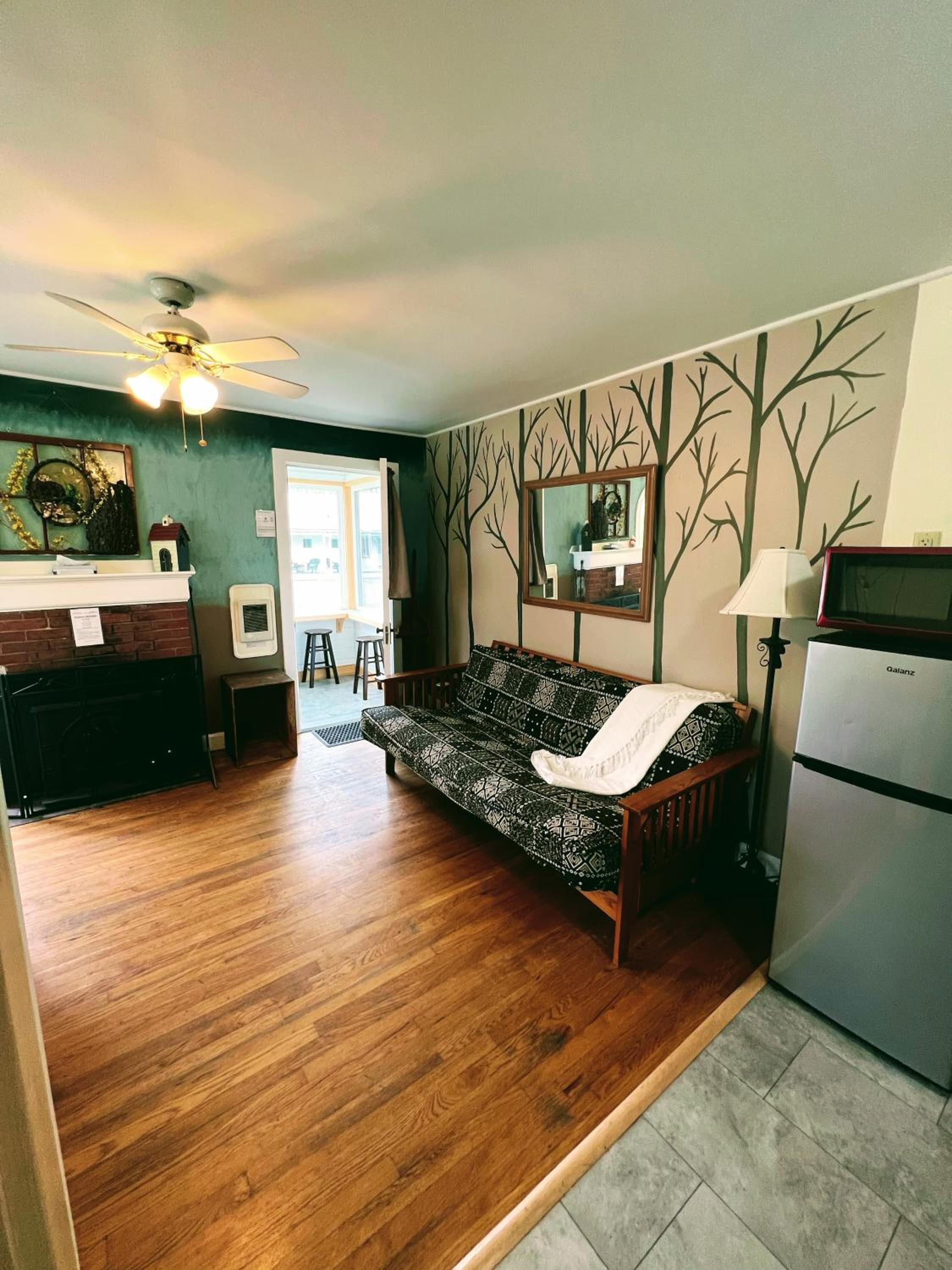 1 bedroom Cottage 1 Q/2T  - Photo 1
