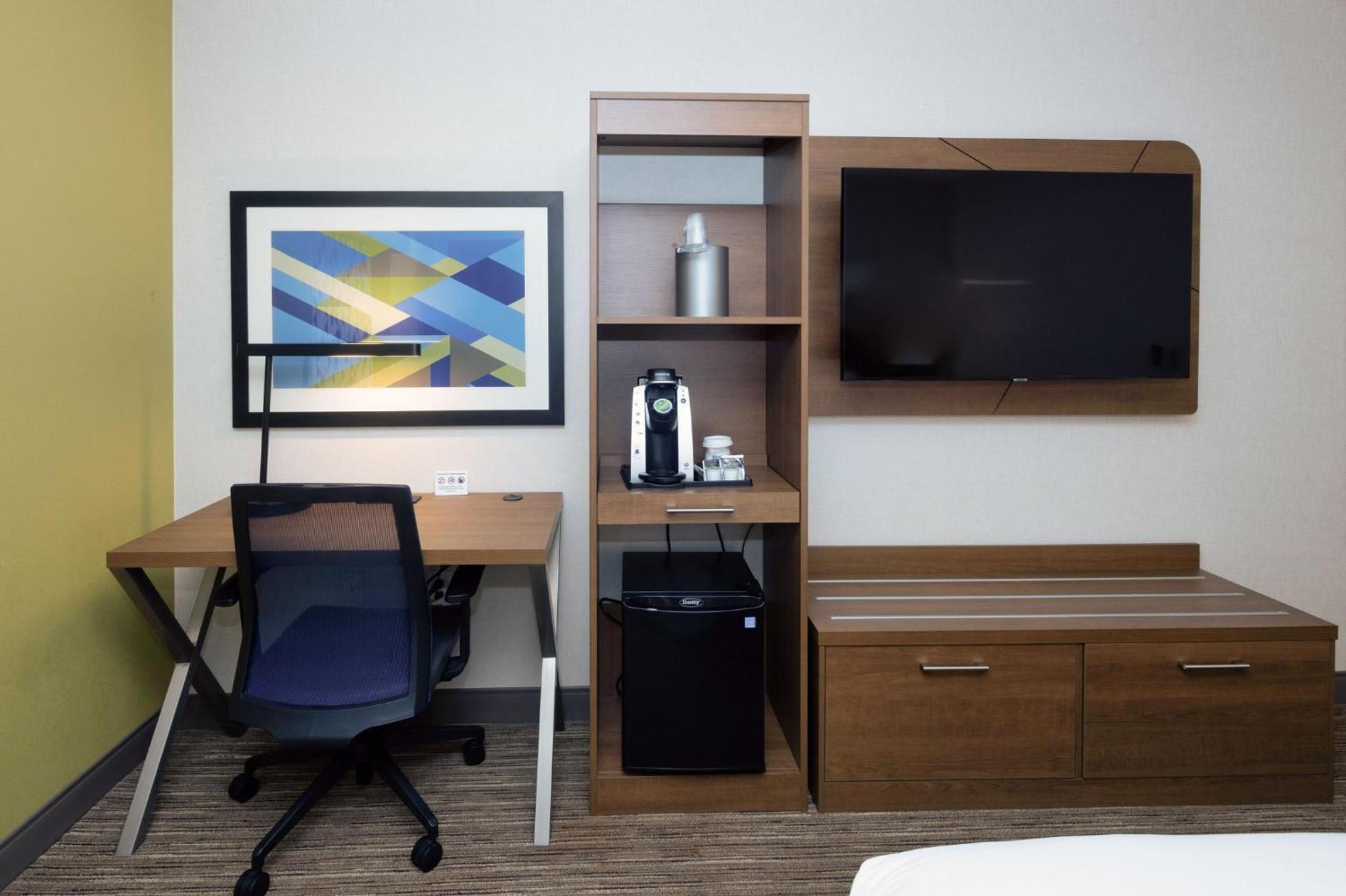 Standard Queen Room - Photo 3