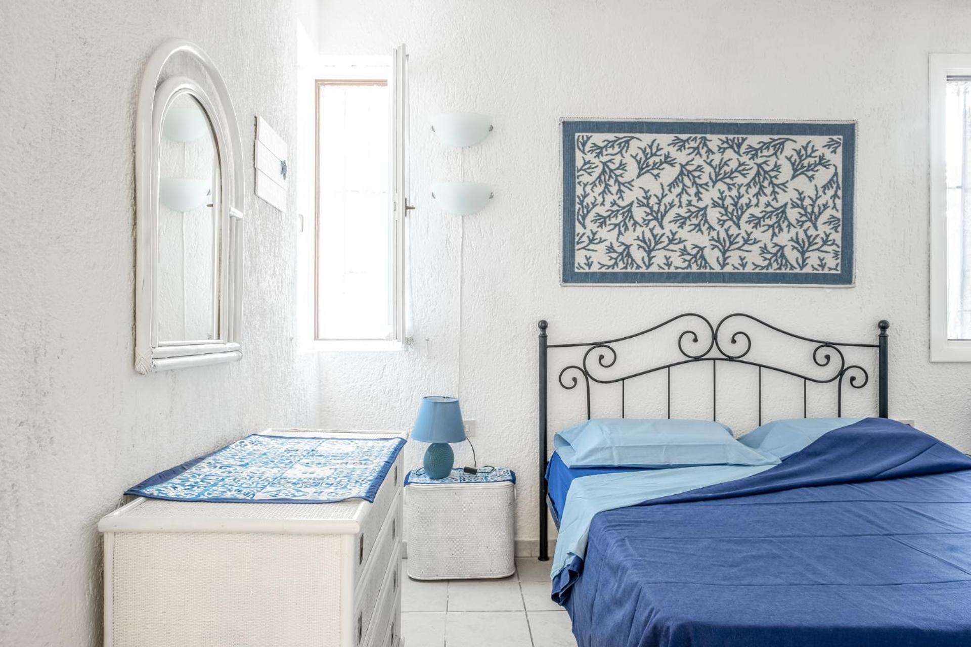 Studio Apartment photo 1