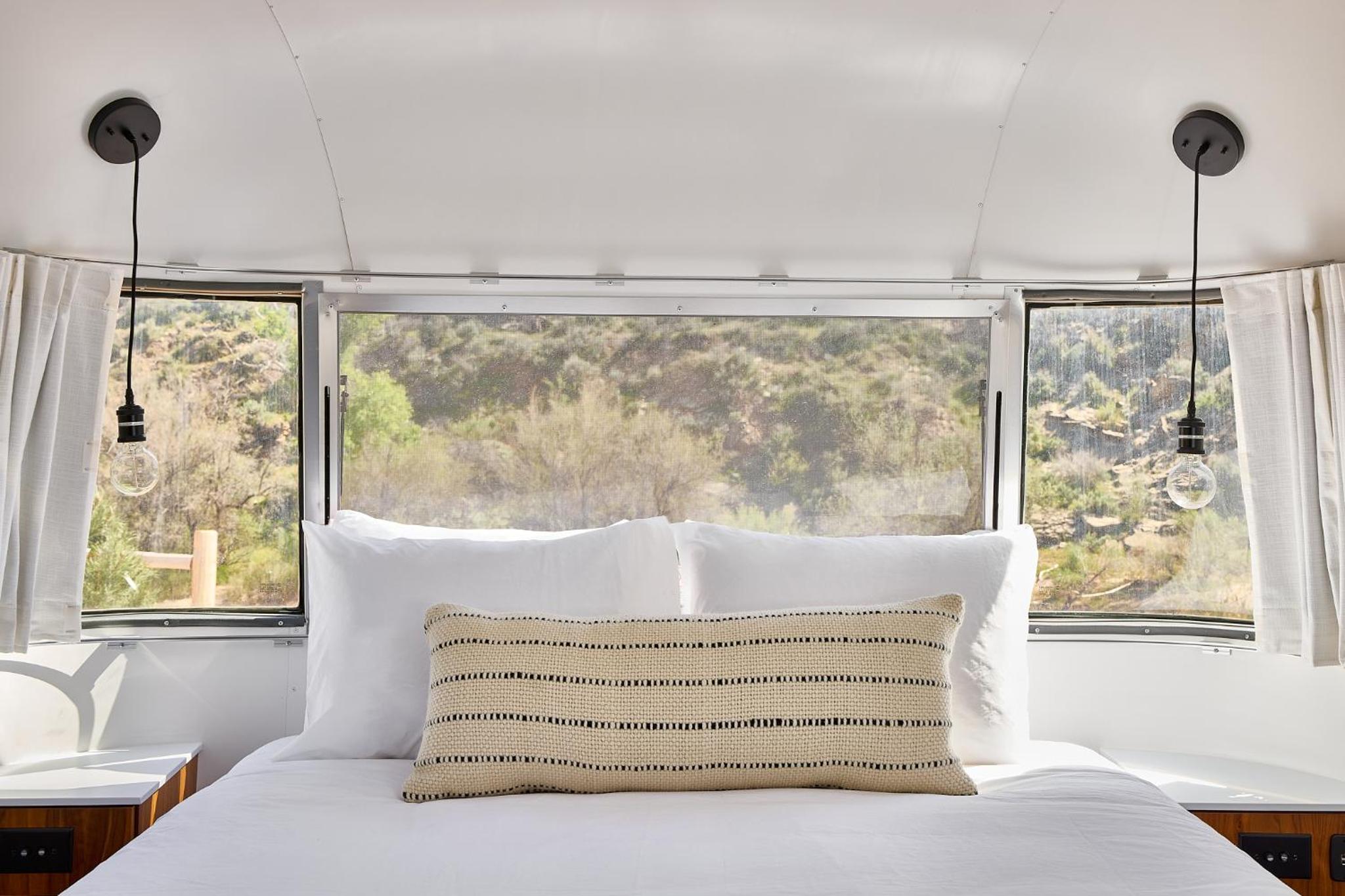 Premium Airstream Suite - Photo 4