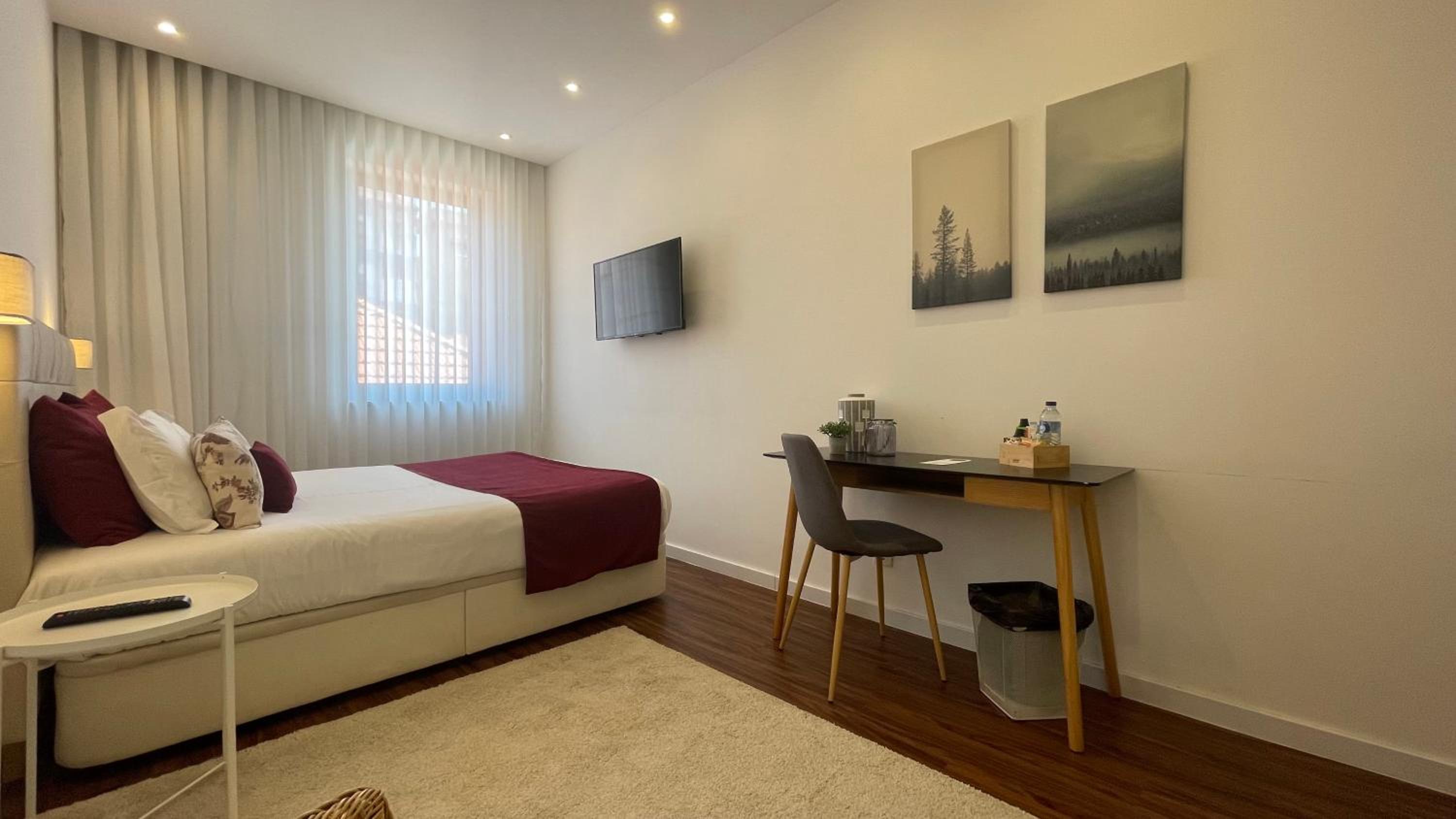 Double Room - Photo 9