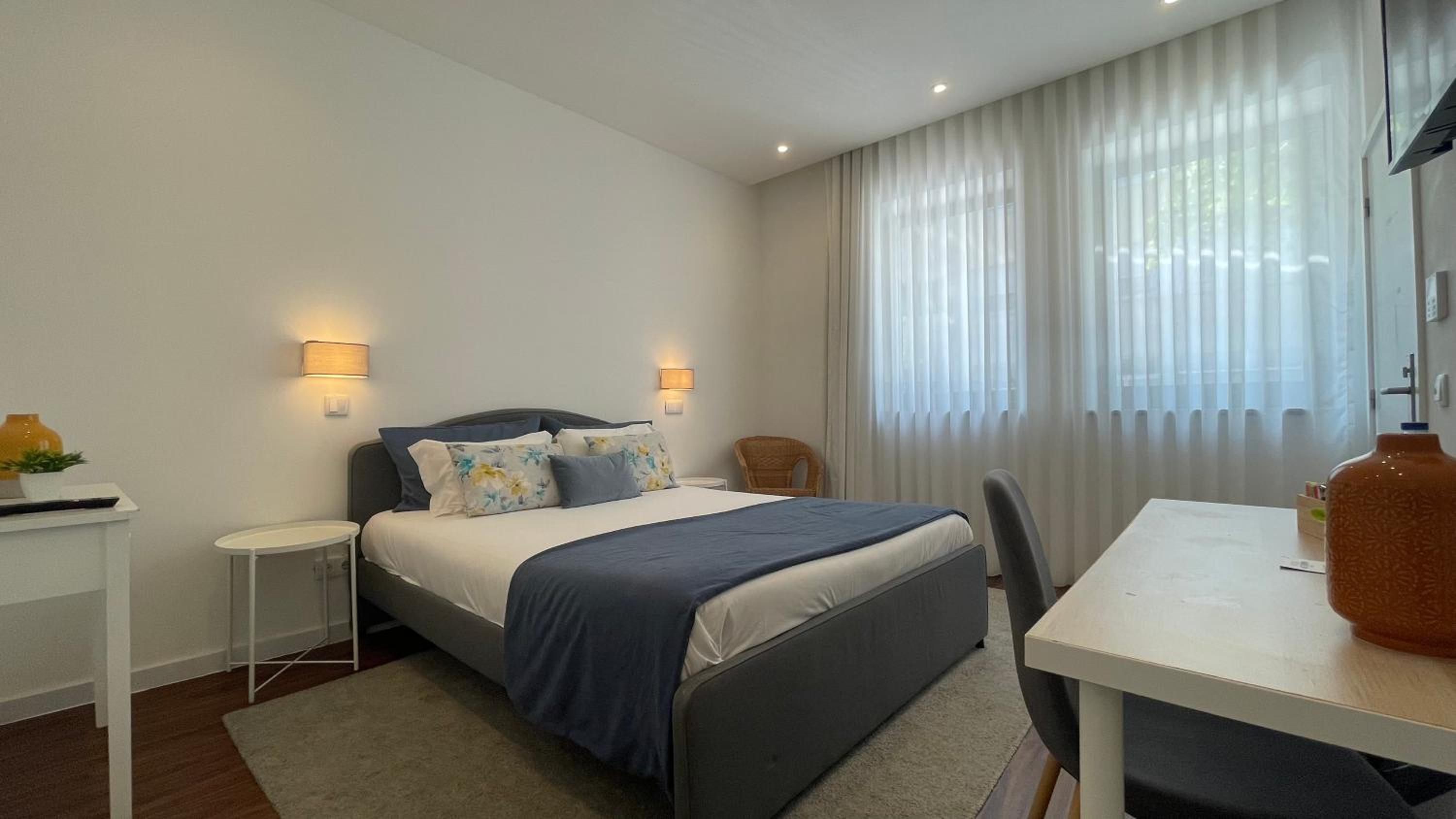 Double Room - Photo 8