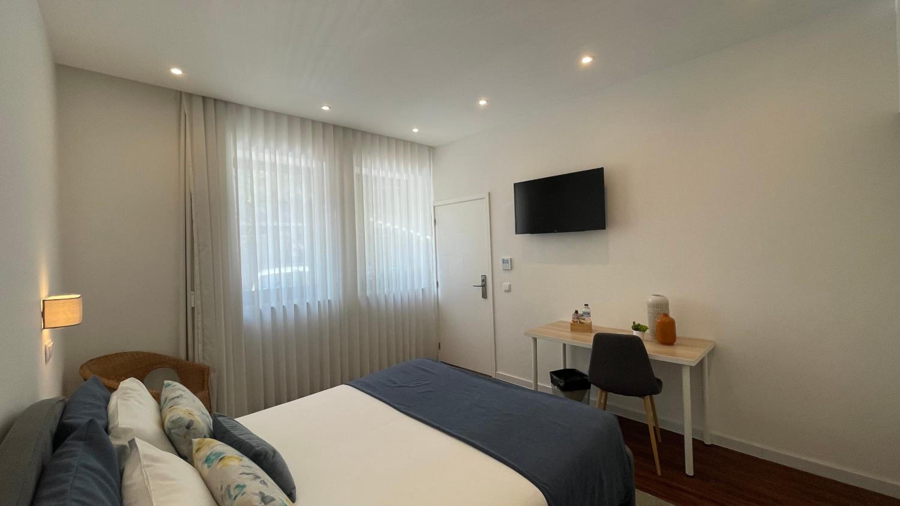 Double Room - Photo 21