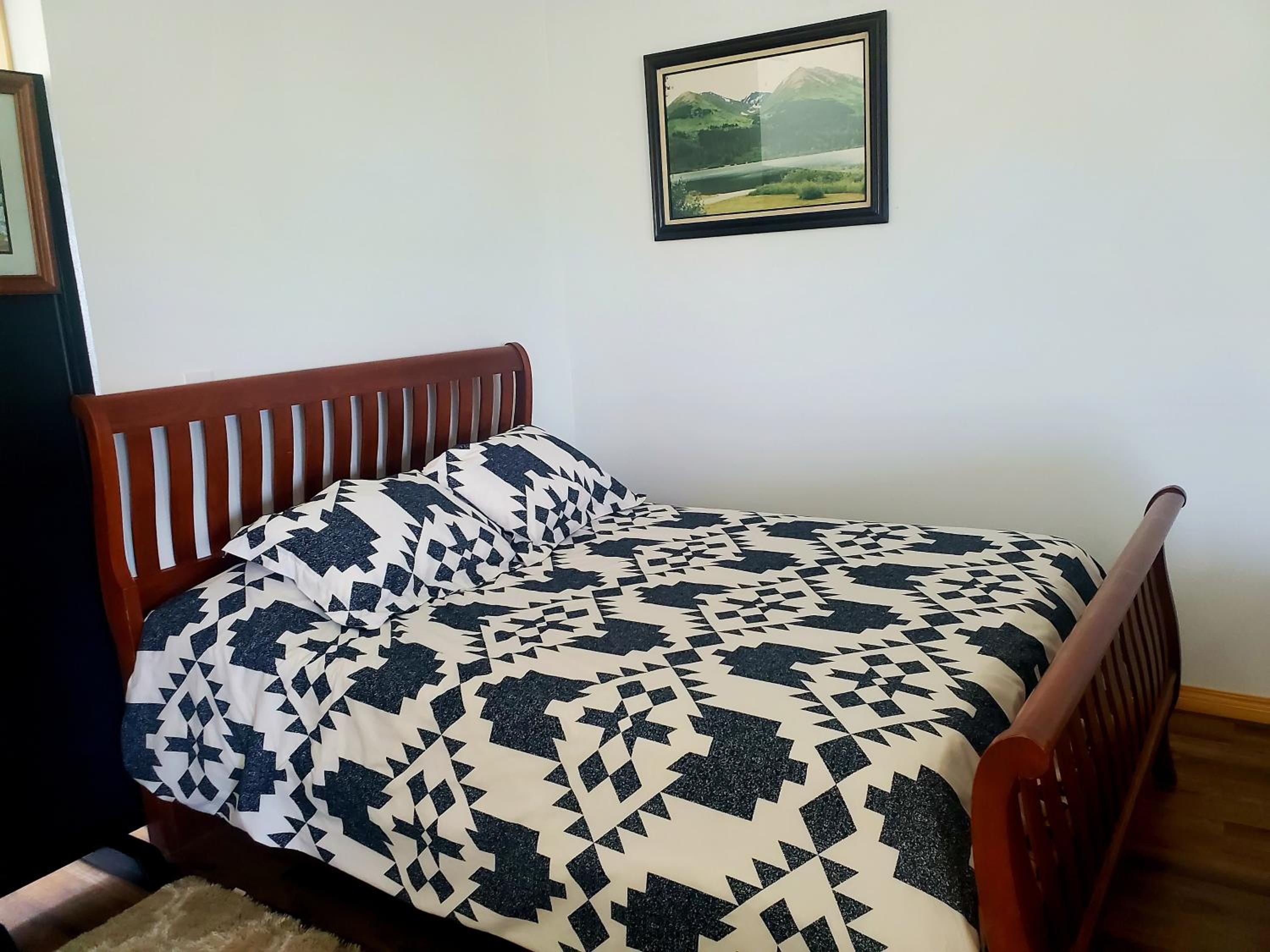 Deluxe King Suite - Photo 12