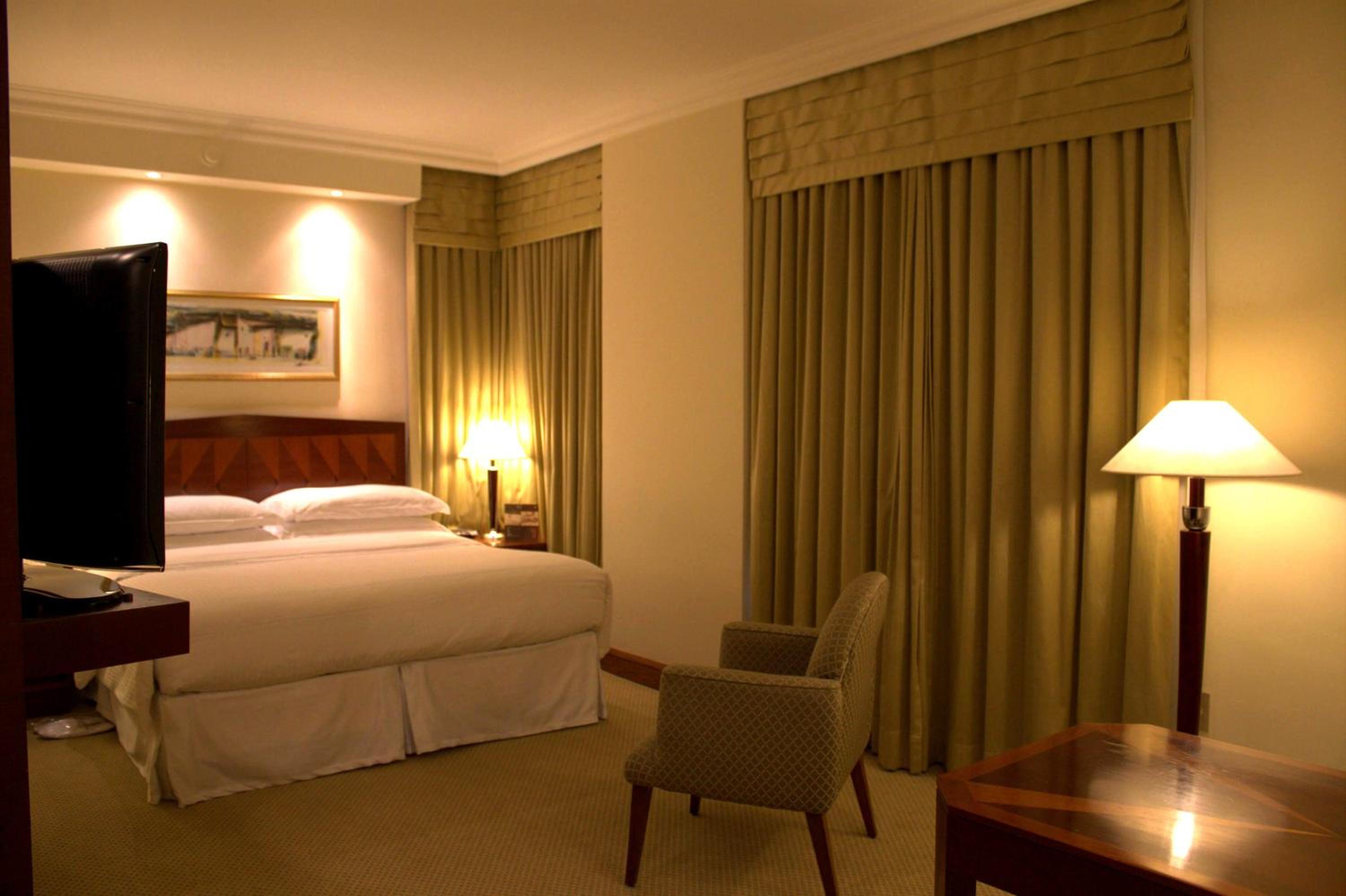 Signature King Suite