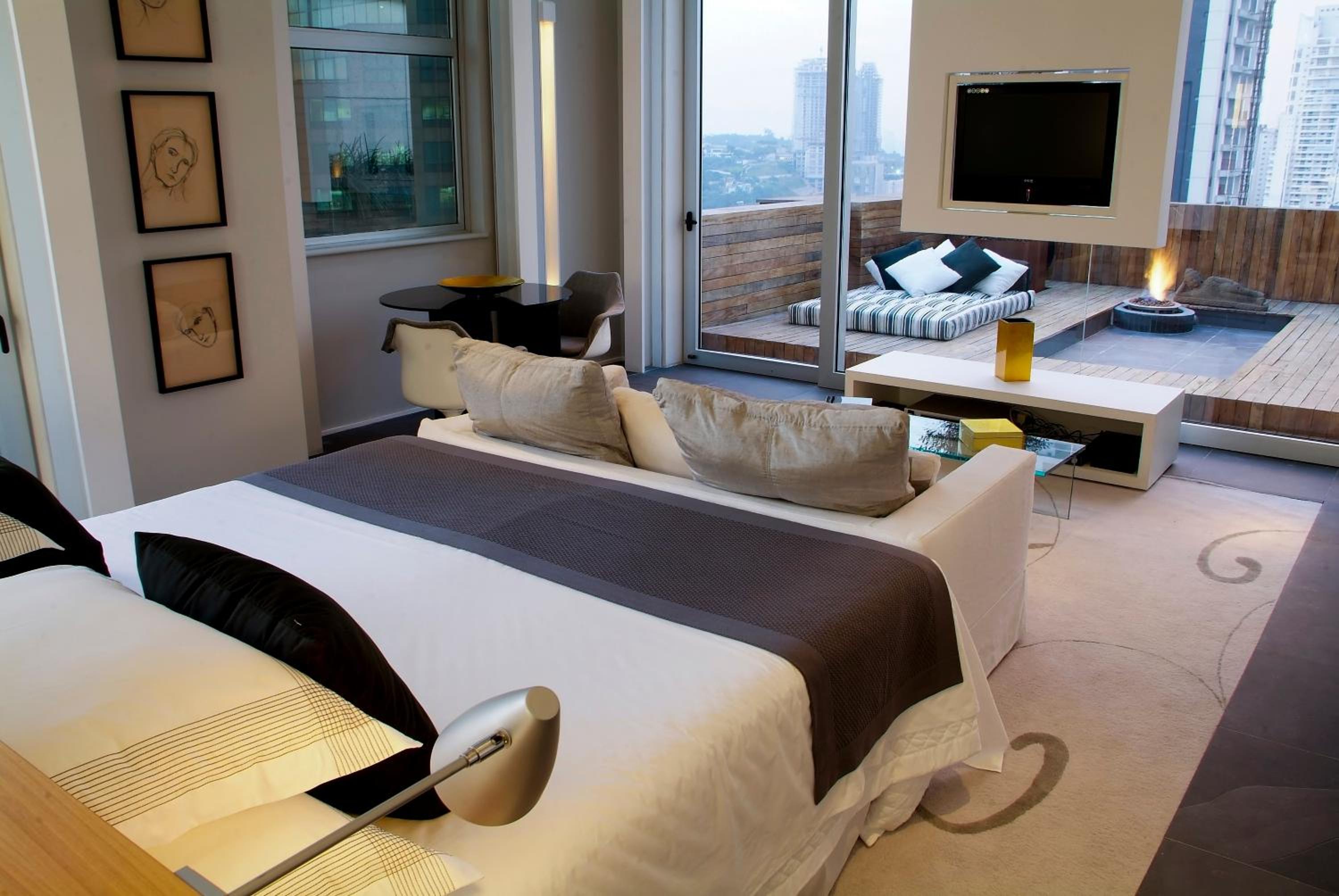 Master King Suite