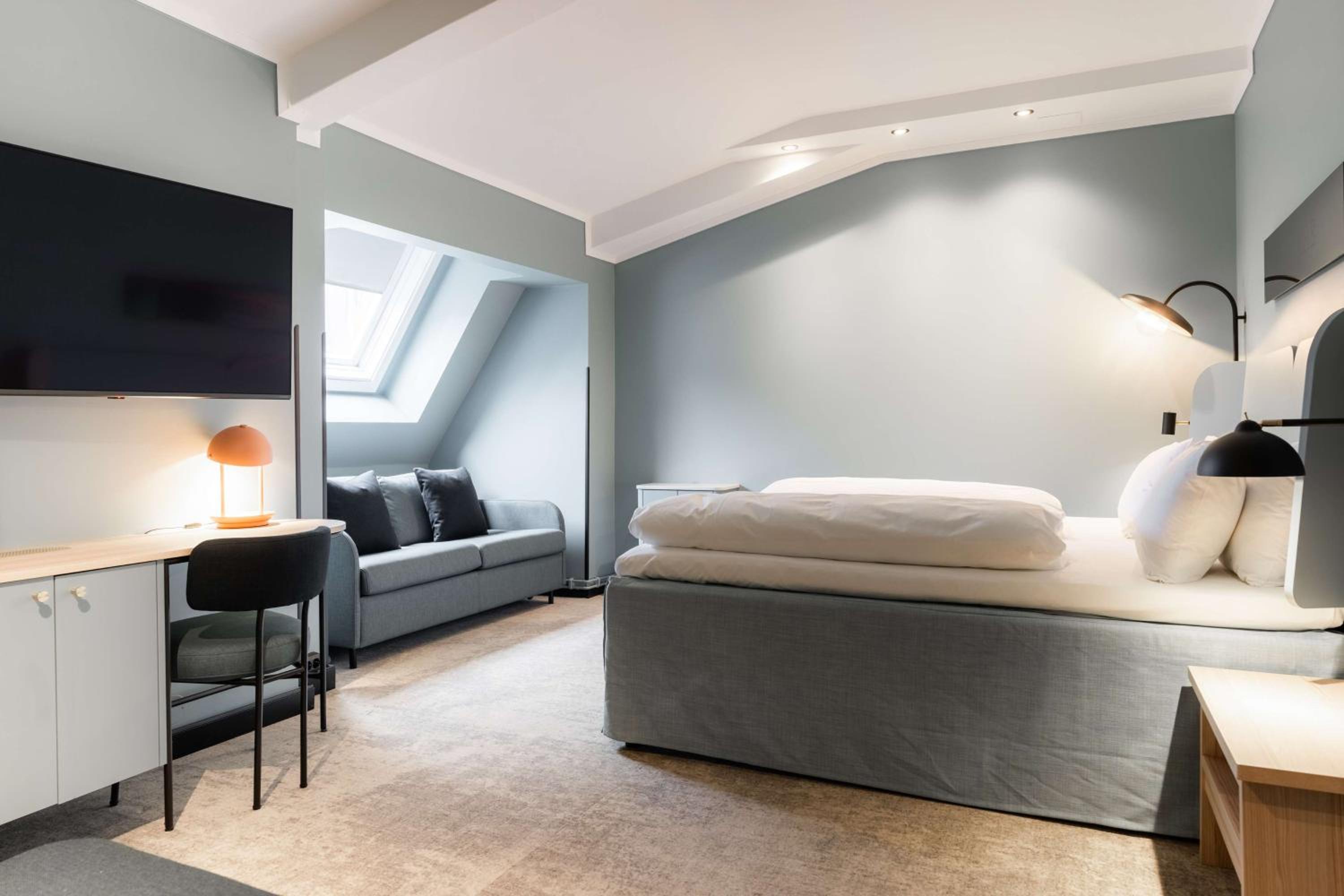 Superior King Room