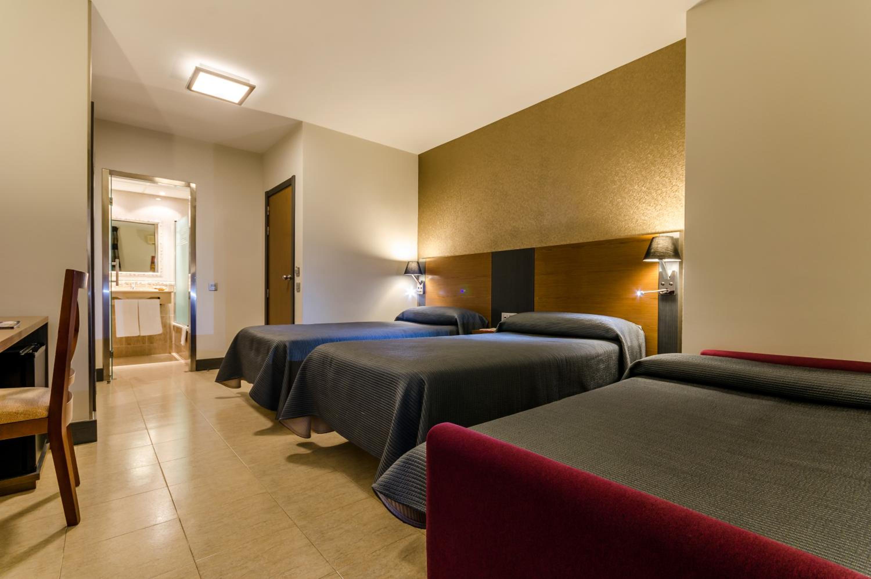Triple Room - Photo 3