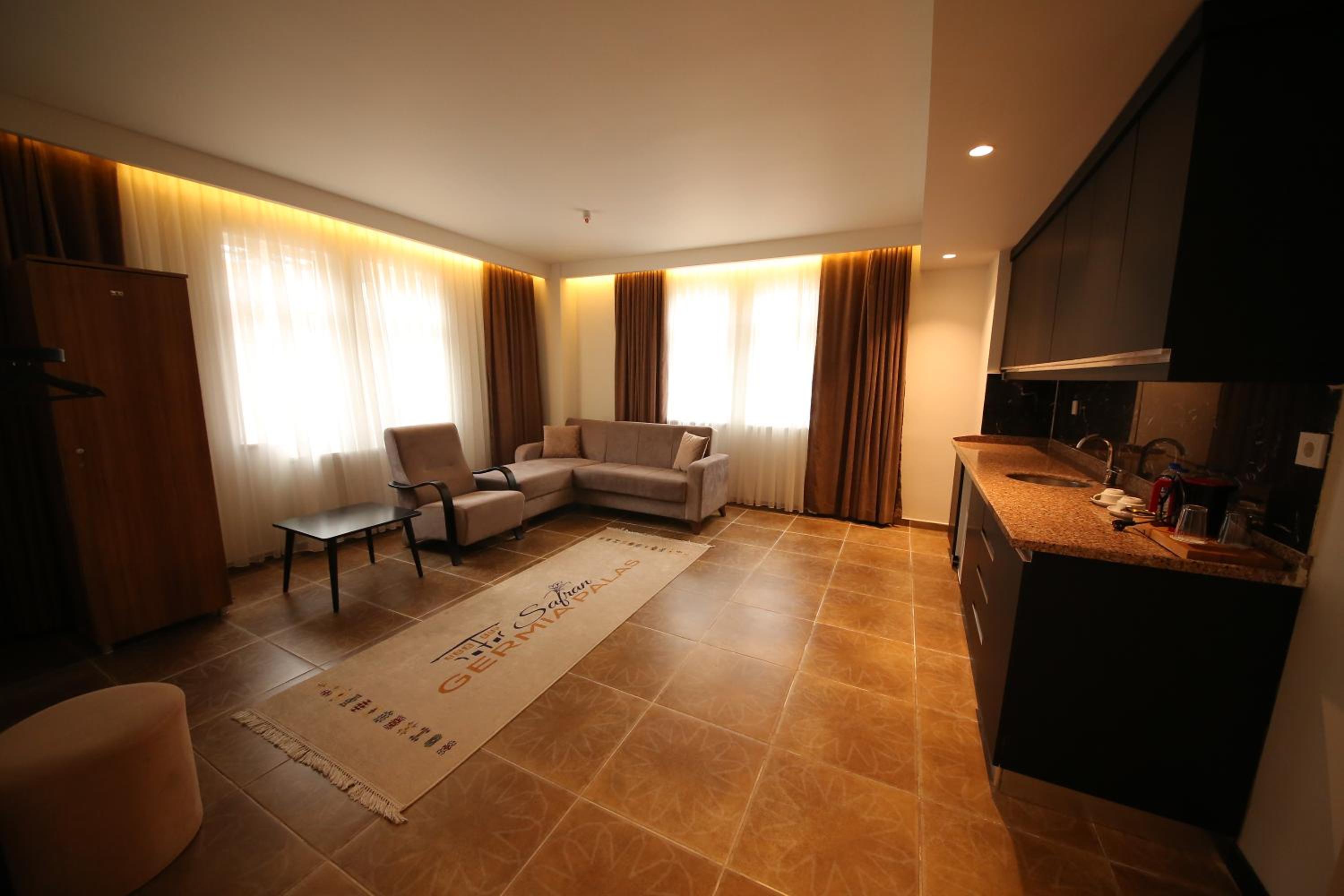 Deluxe Double or Twin Room