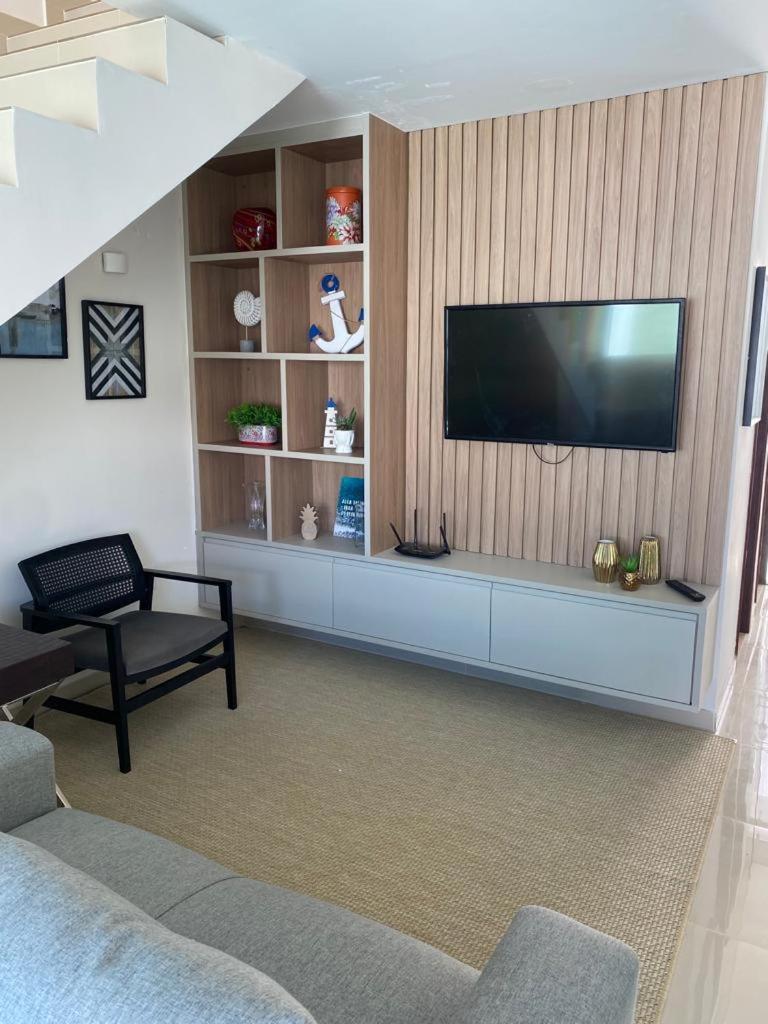 Three-Bedroom House photo 2