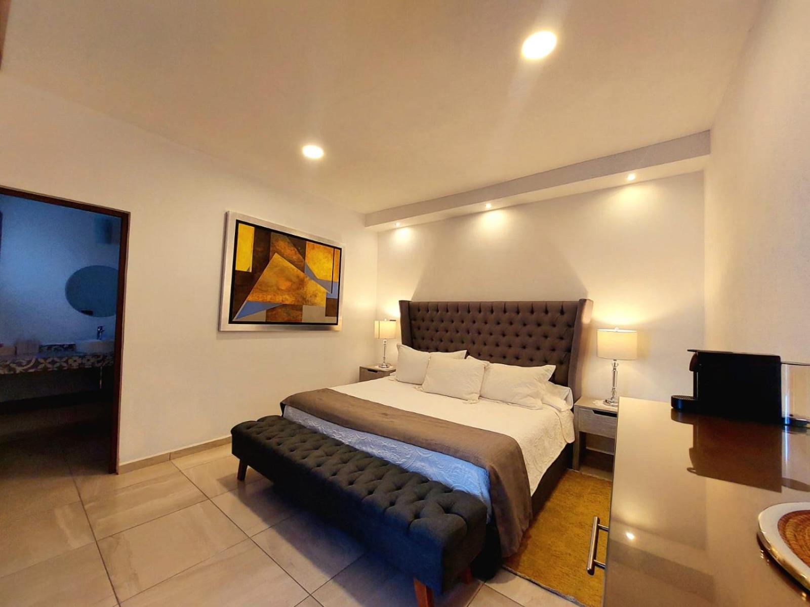 Deluxe King Room photo 1