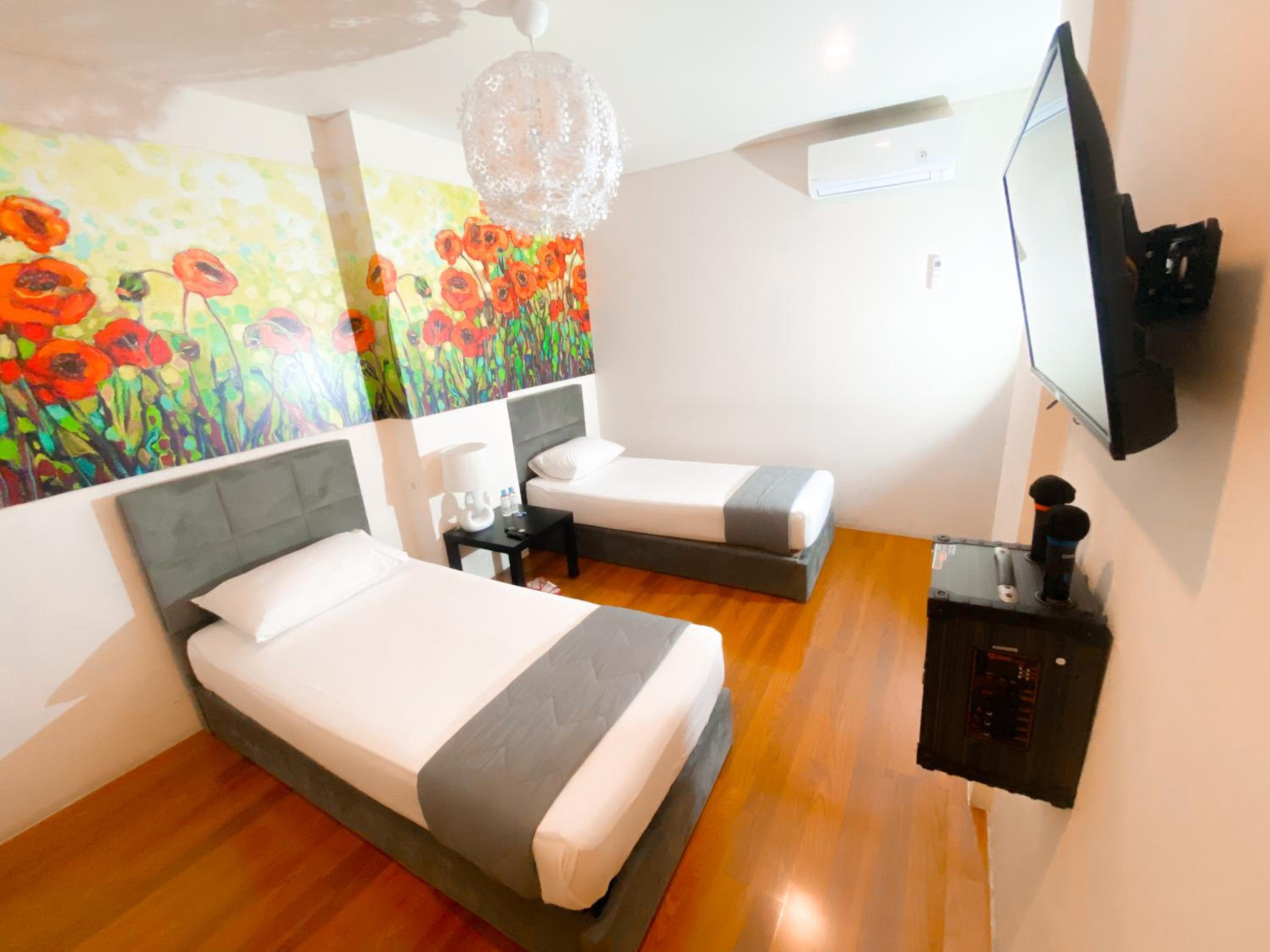 Express Room 12 Hours Twin Bed