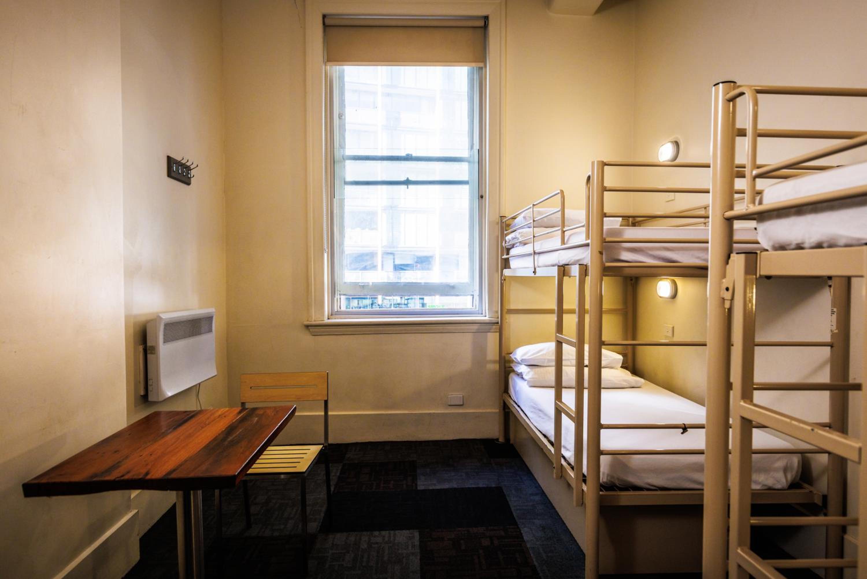 Bed in 4-Bed Mixed Dormitory Room with Shared Bathroom photo 3
