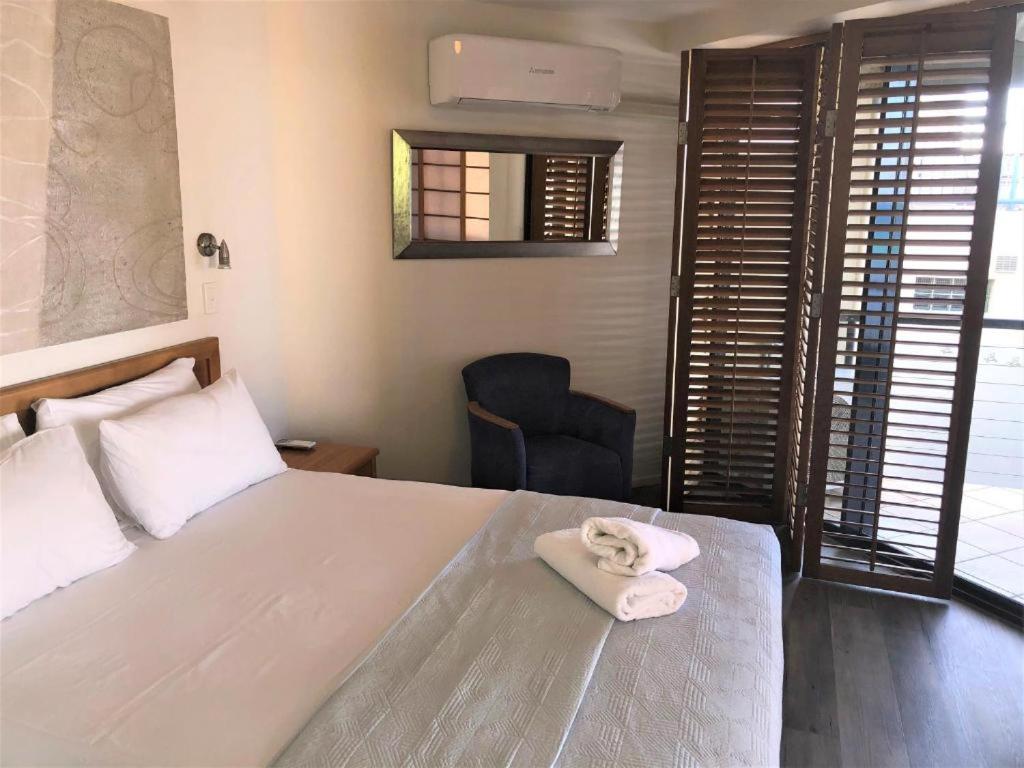 Two-Bedroom Apartment Dual Key with Roof Terrace