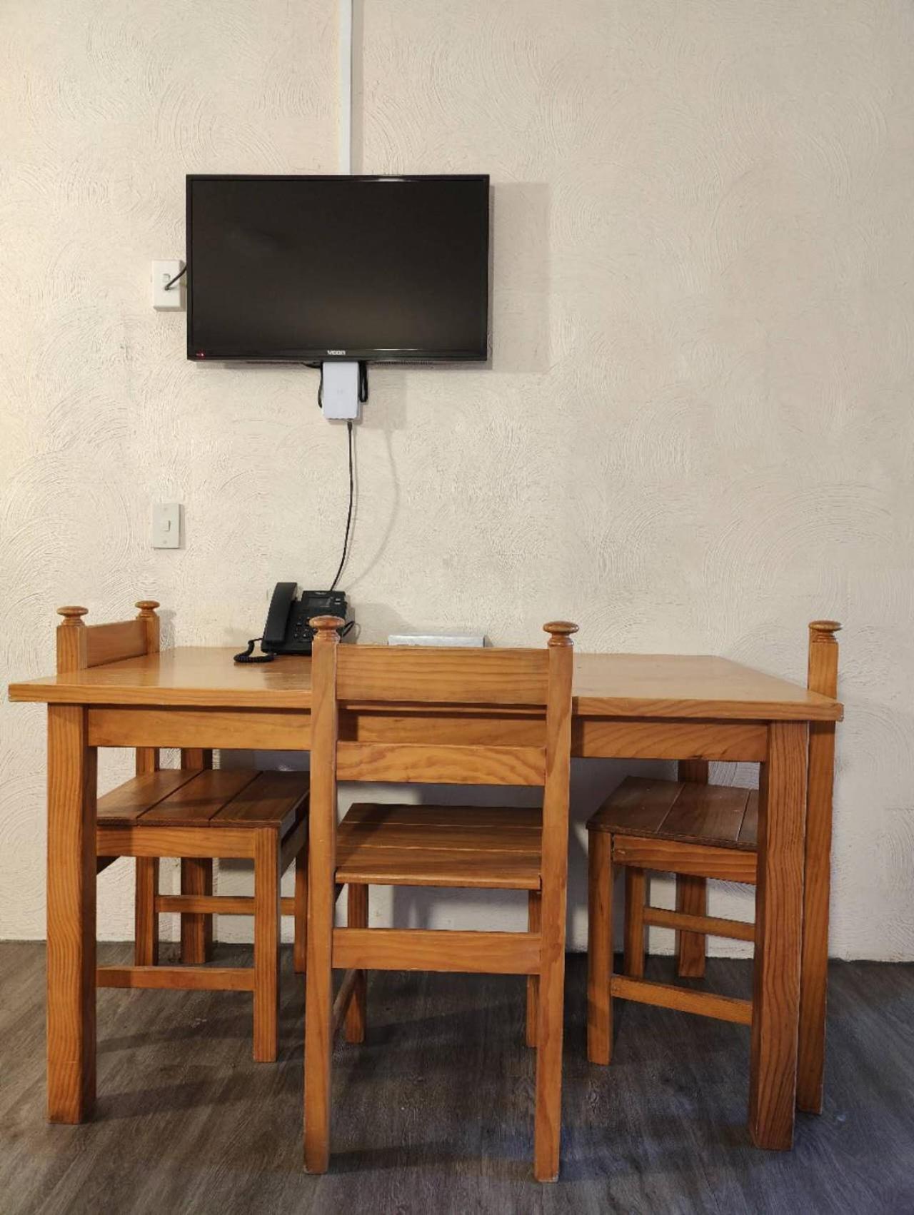 Standard Family Room - Photo 6