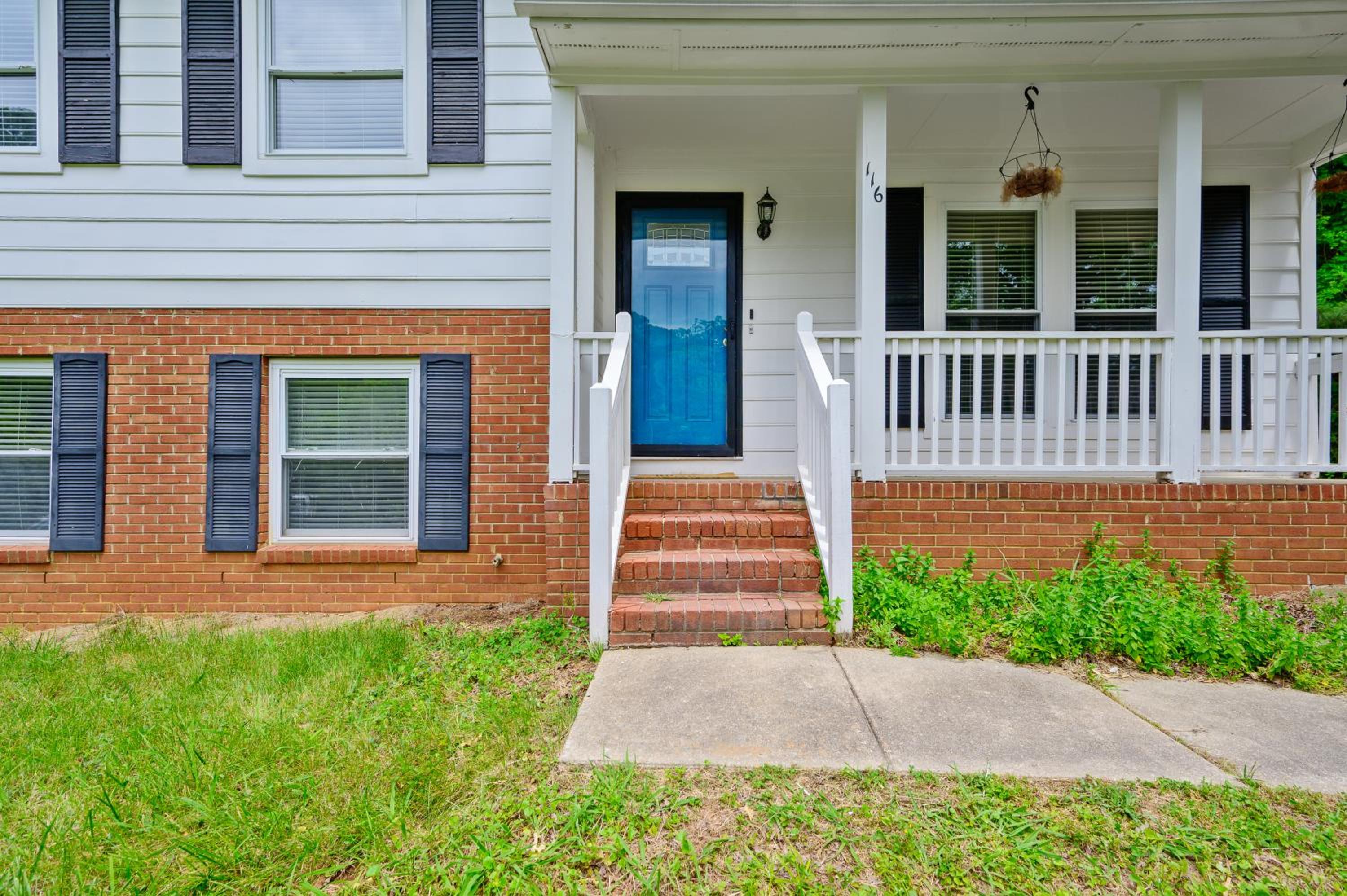 Four-Bedroom House photo 2