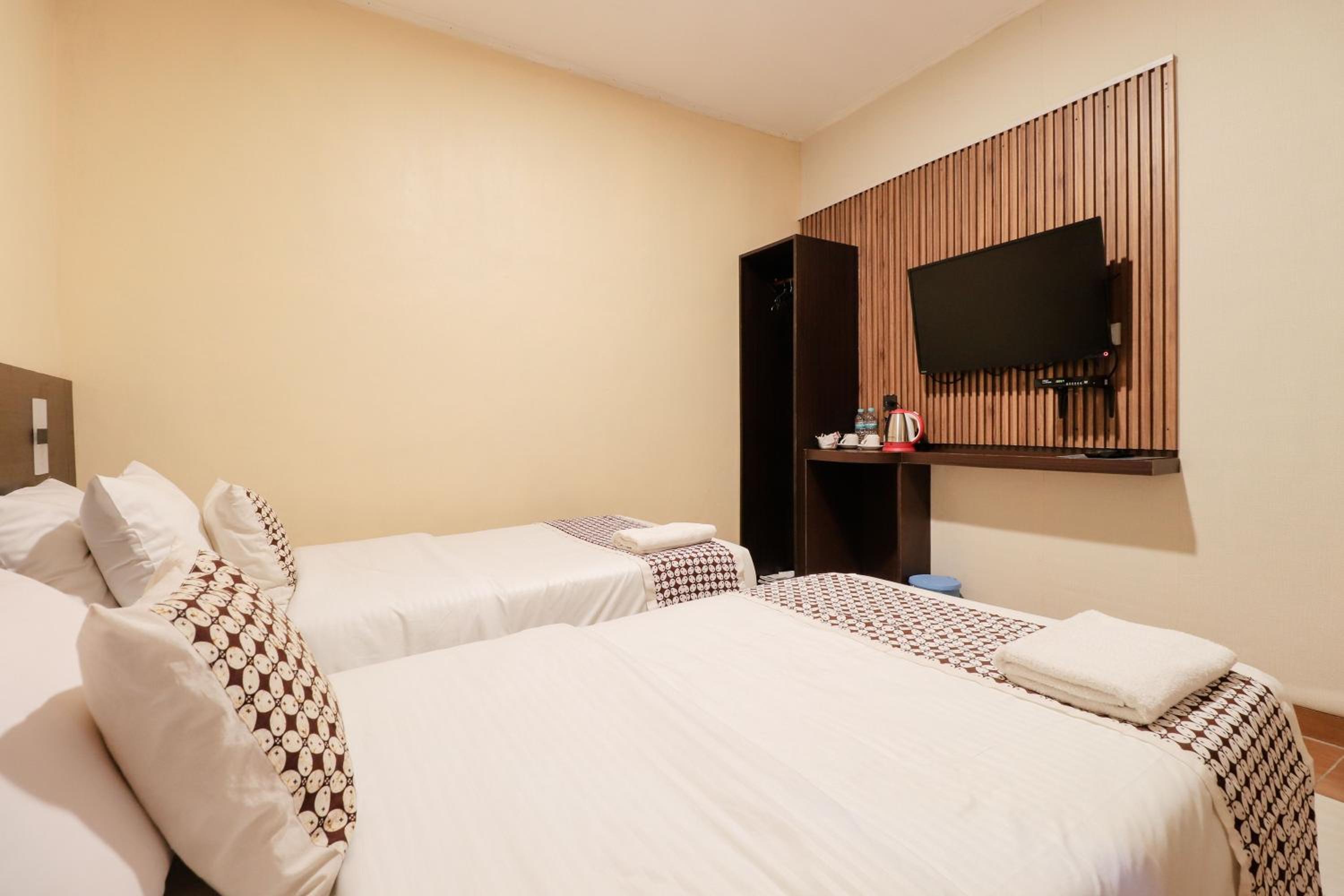 Superior Twin Room - Photo 9
