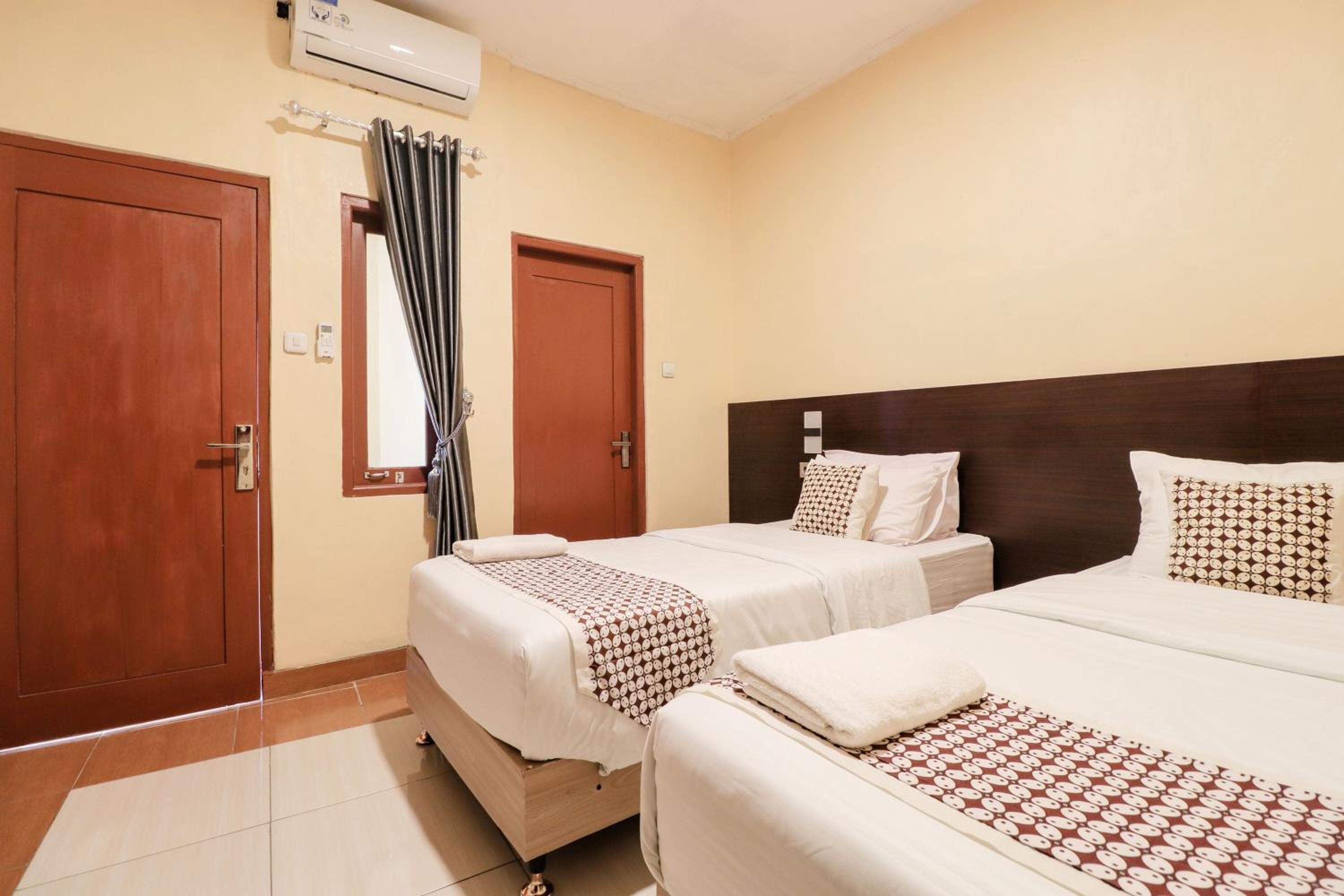 Superior Twin Room - Photo 1