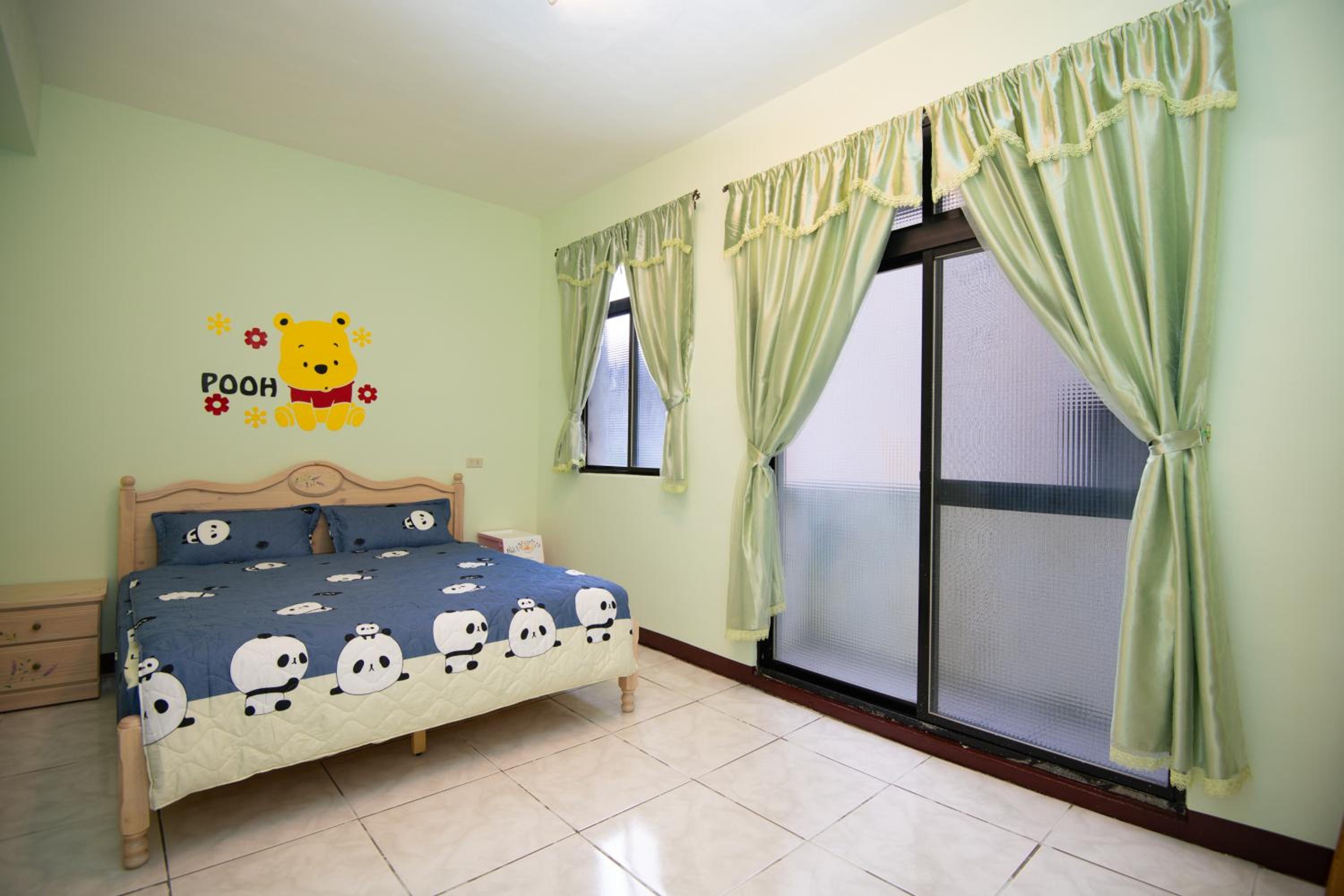 Four-Bedroom House photo 2