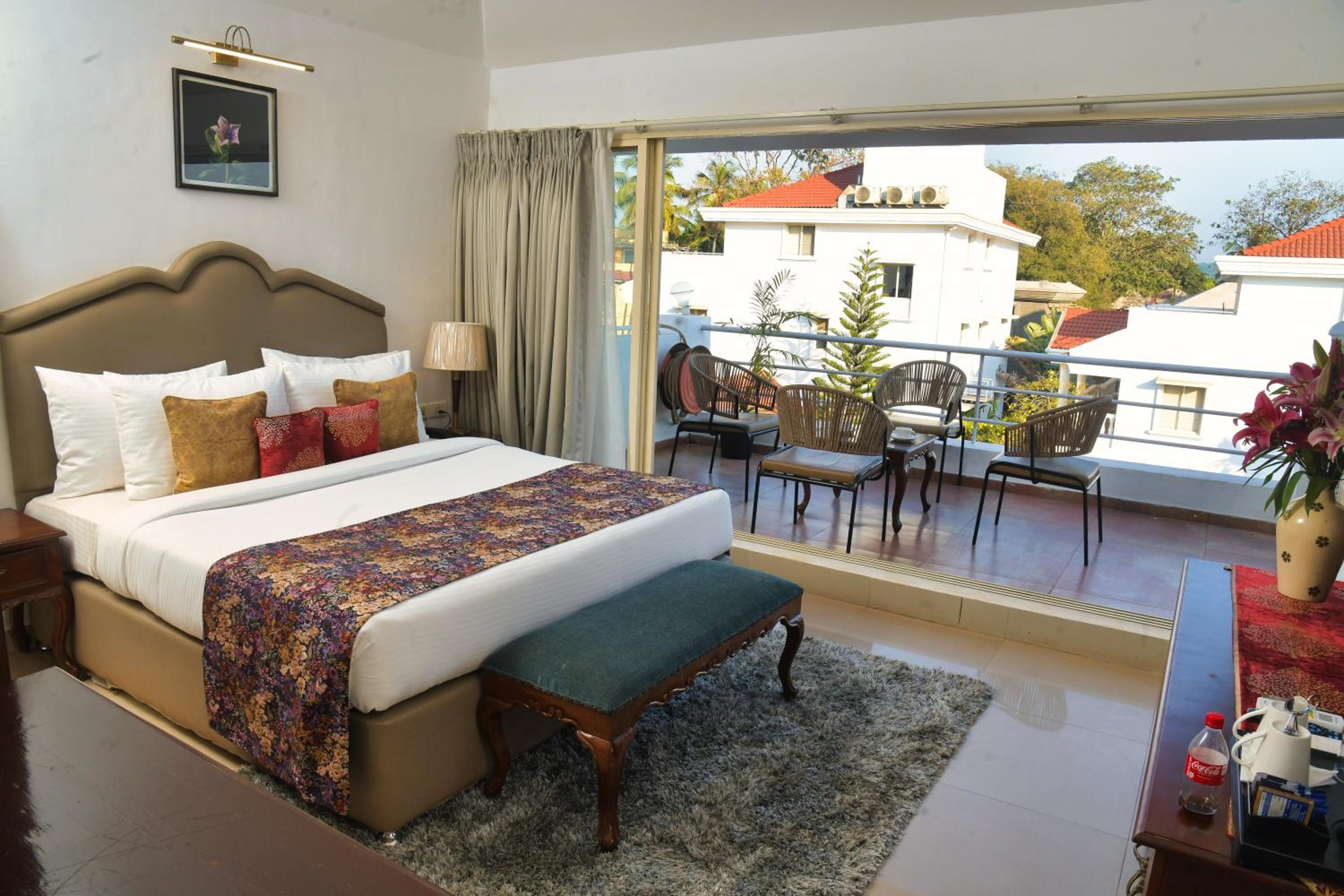 Premium Room with balcony - Photo 7