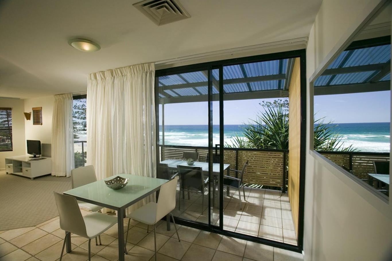 Two-Bedroom Apartment Dual Key - Beachfront