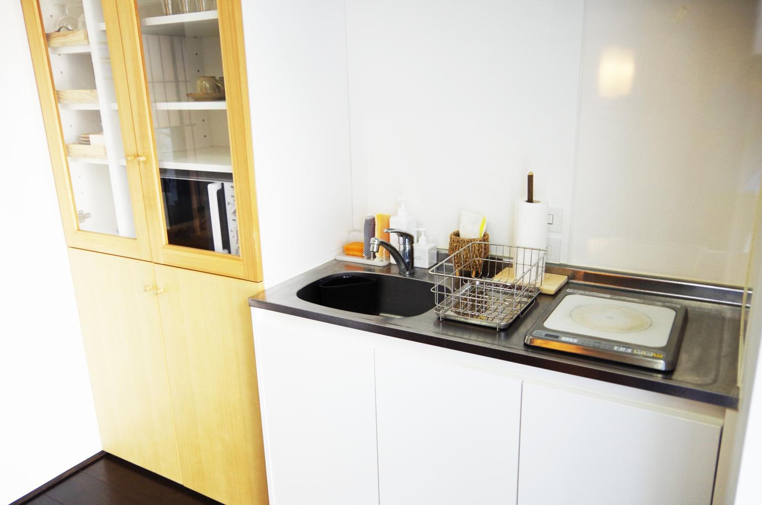Double Room with Private Bathroom - Photo 10
