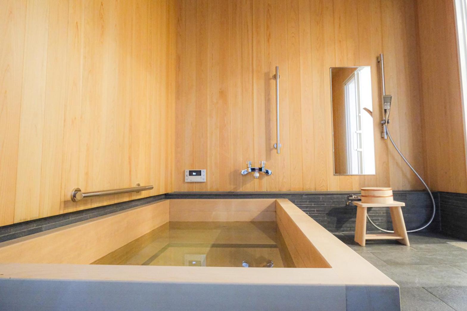 Double Room with Private Bathroom - Photo 5