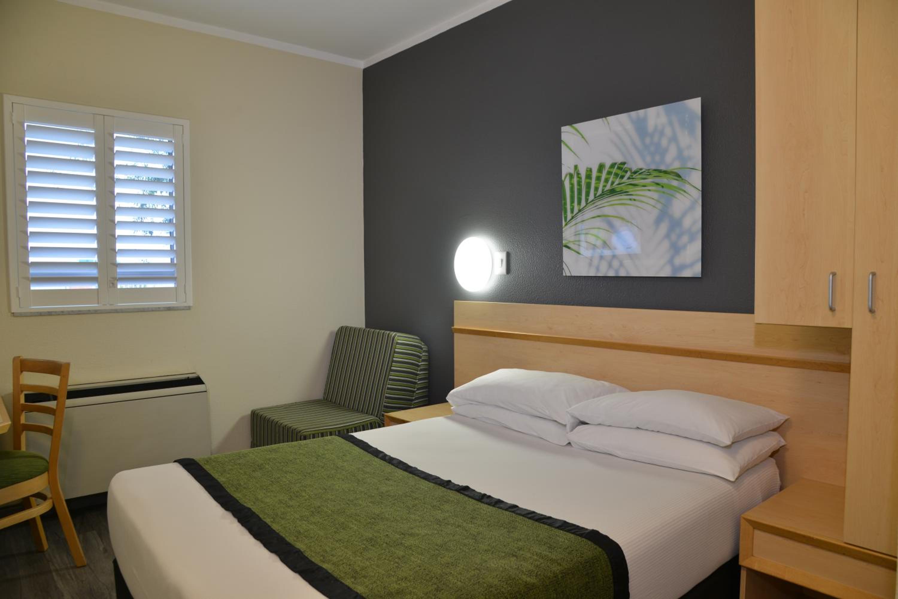 Small Double Room photo 1