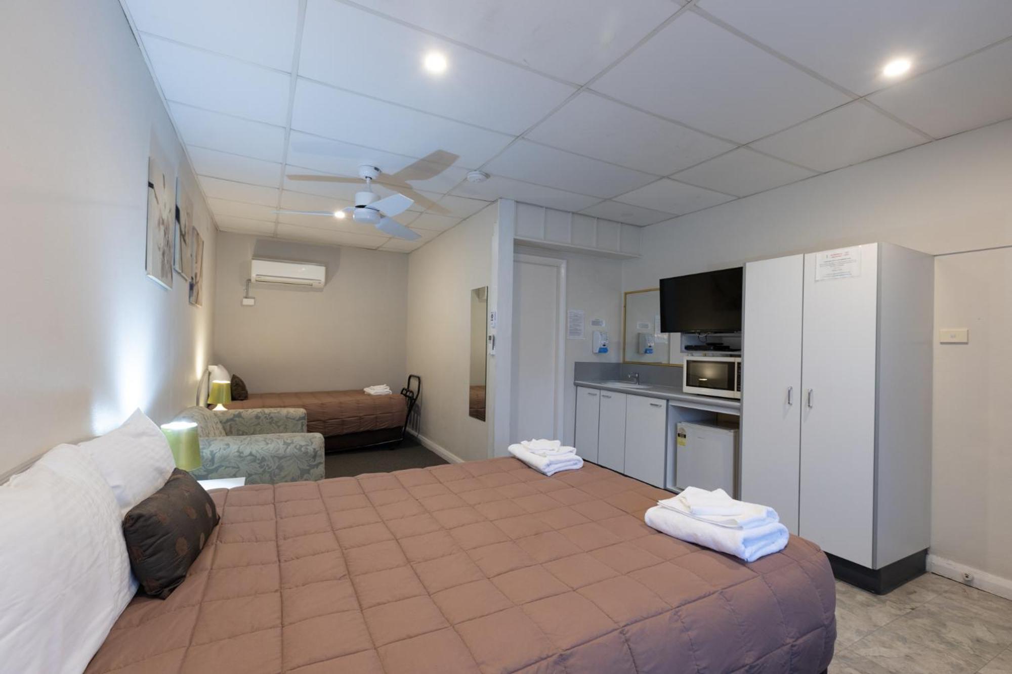 Standard Twin Room photo 1