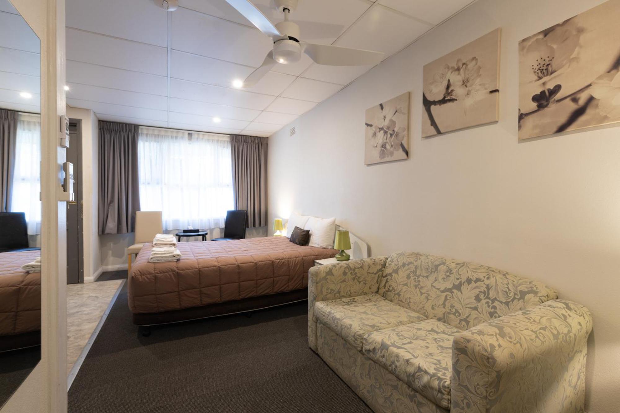 Standard Twin Room photo 3
