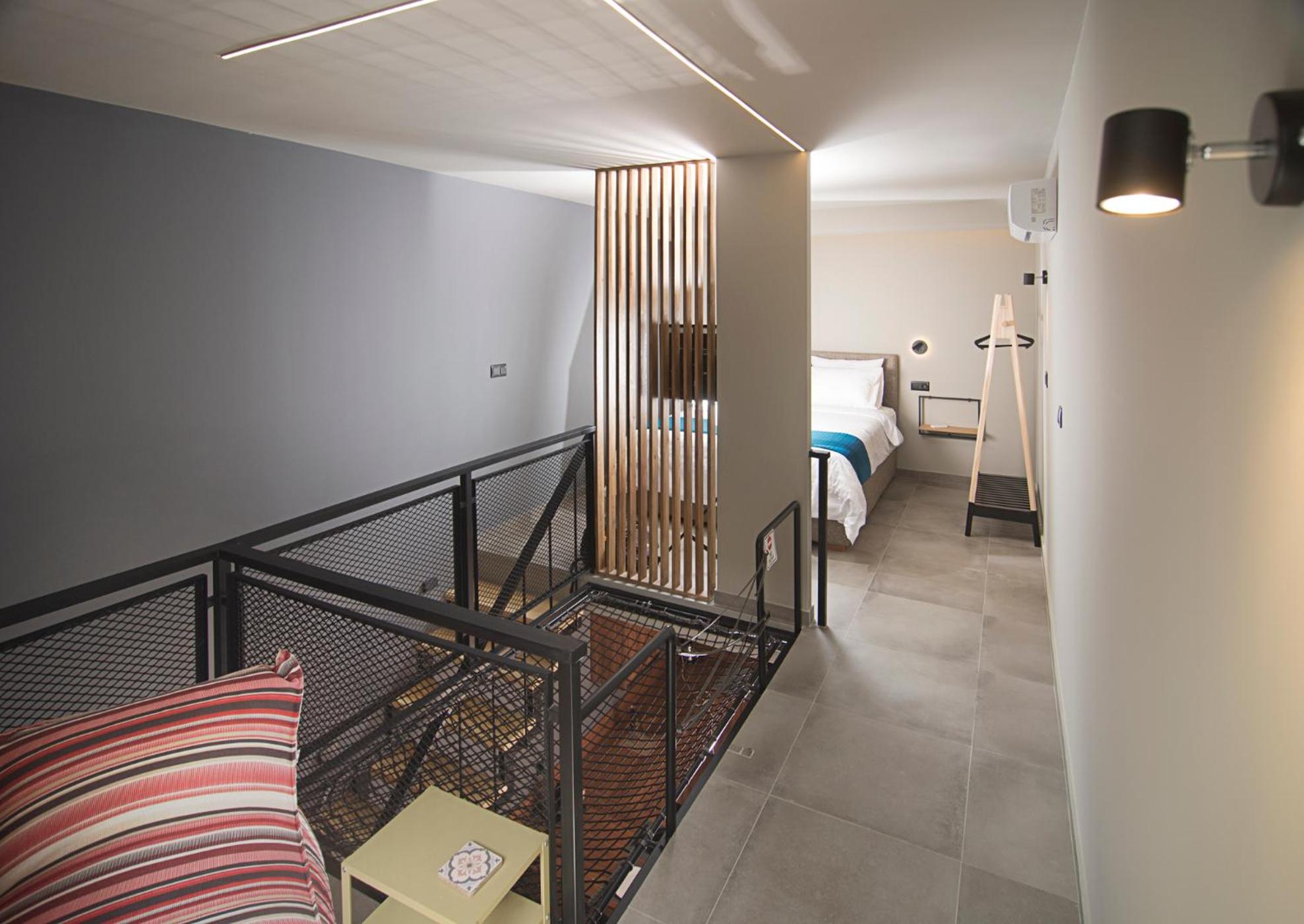 Apartment - Split Level