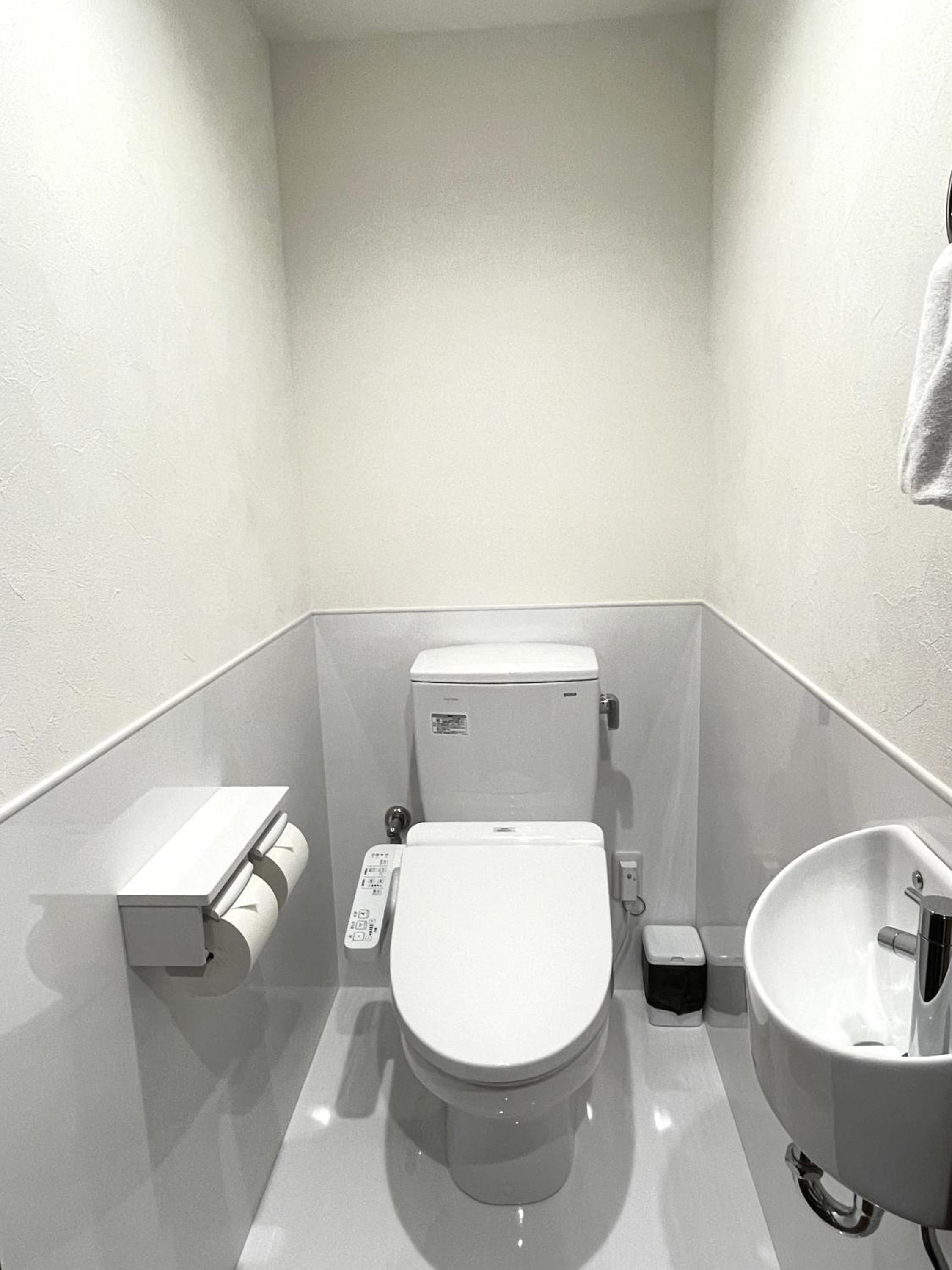 Standard Twin Room - Photo 5