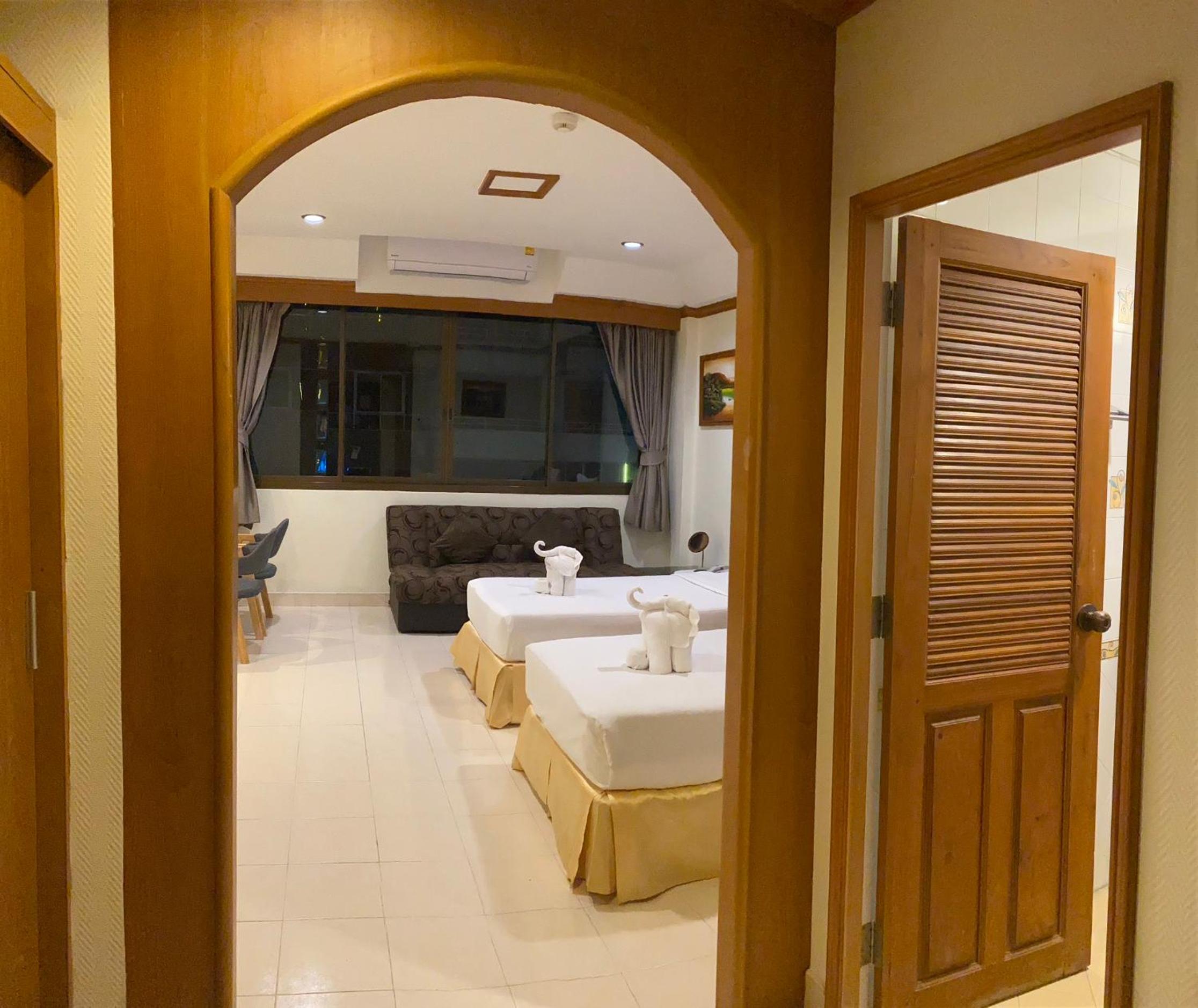 Standard Double or Twin Room photo 3