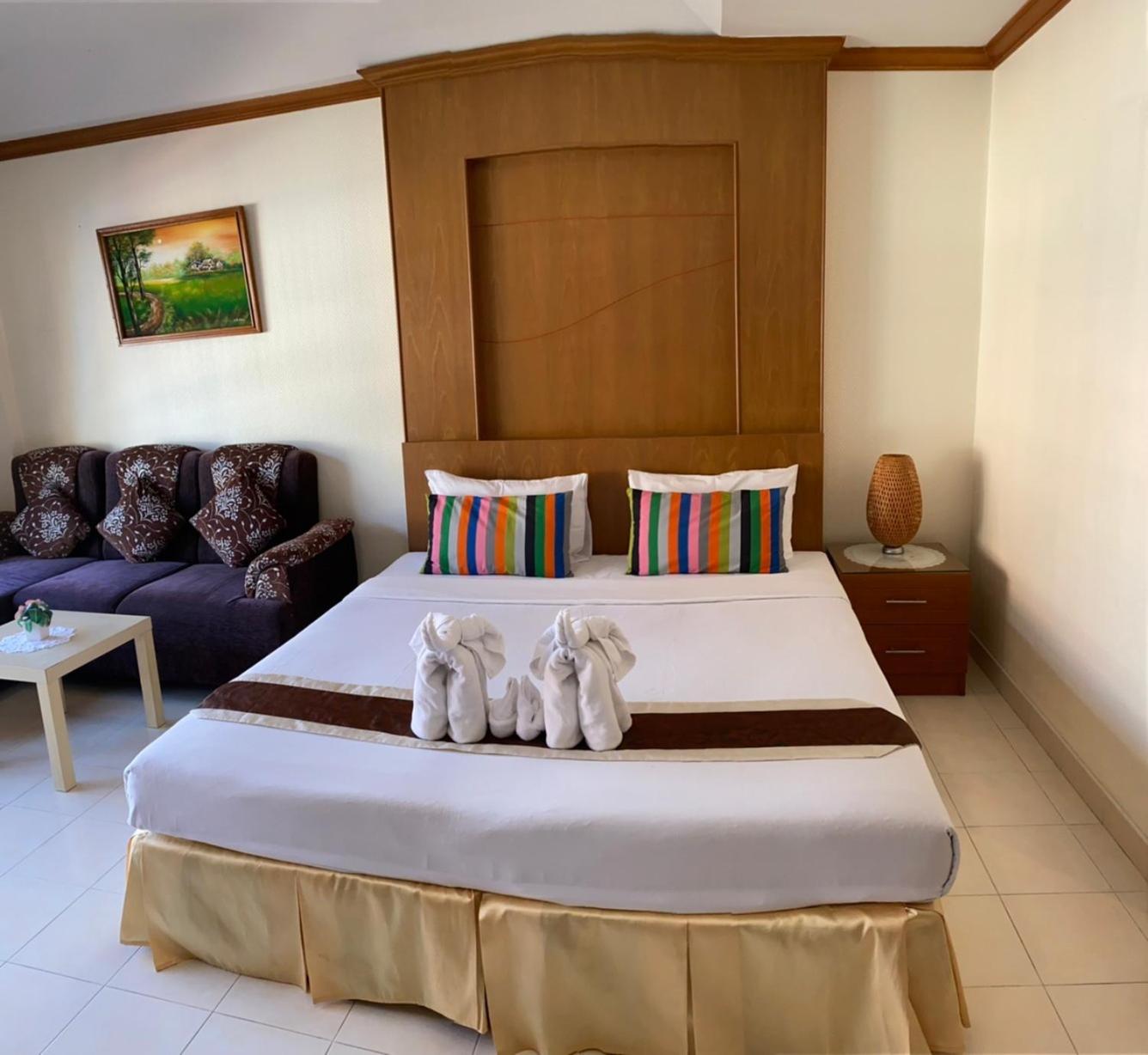 Superior Deluxe Double or Twin Room  photo 1