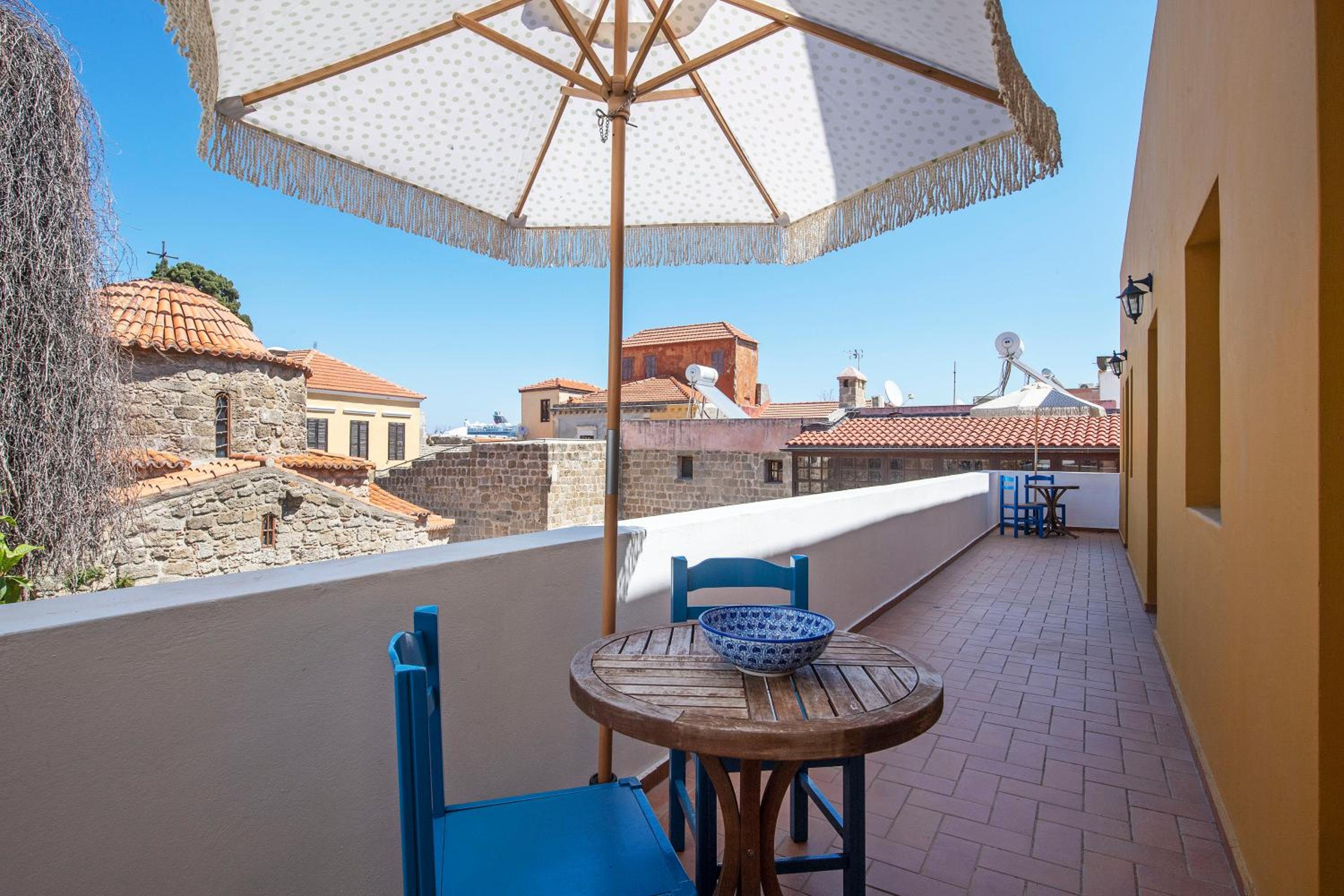 Double Room with Balcony photo 3