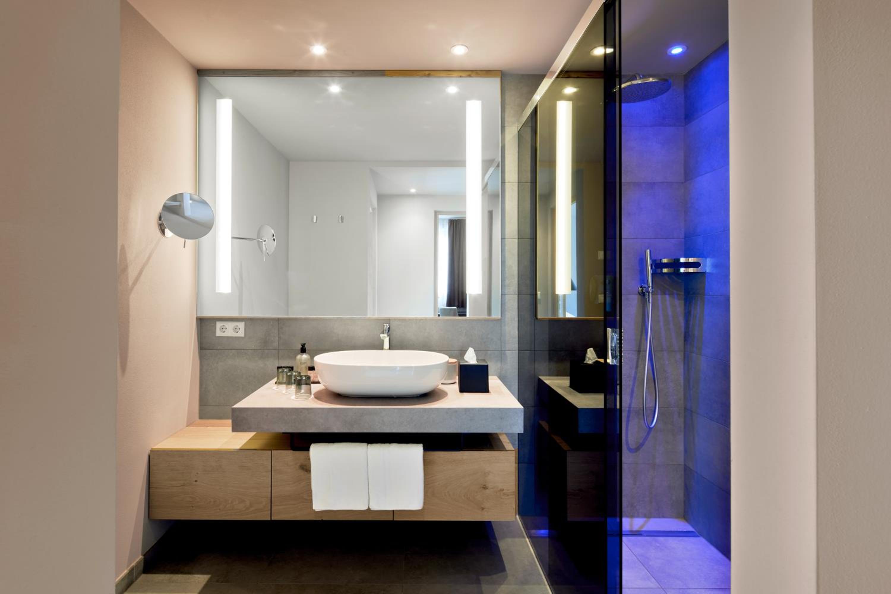 Junior Suite with Balcony photo 3