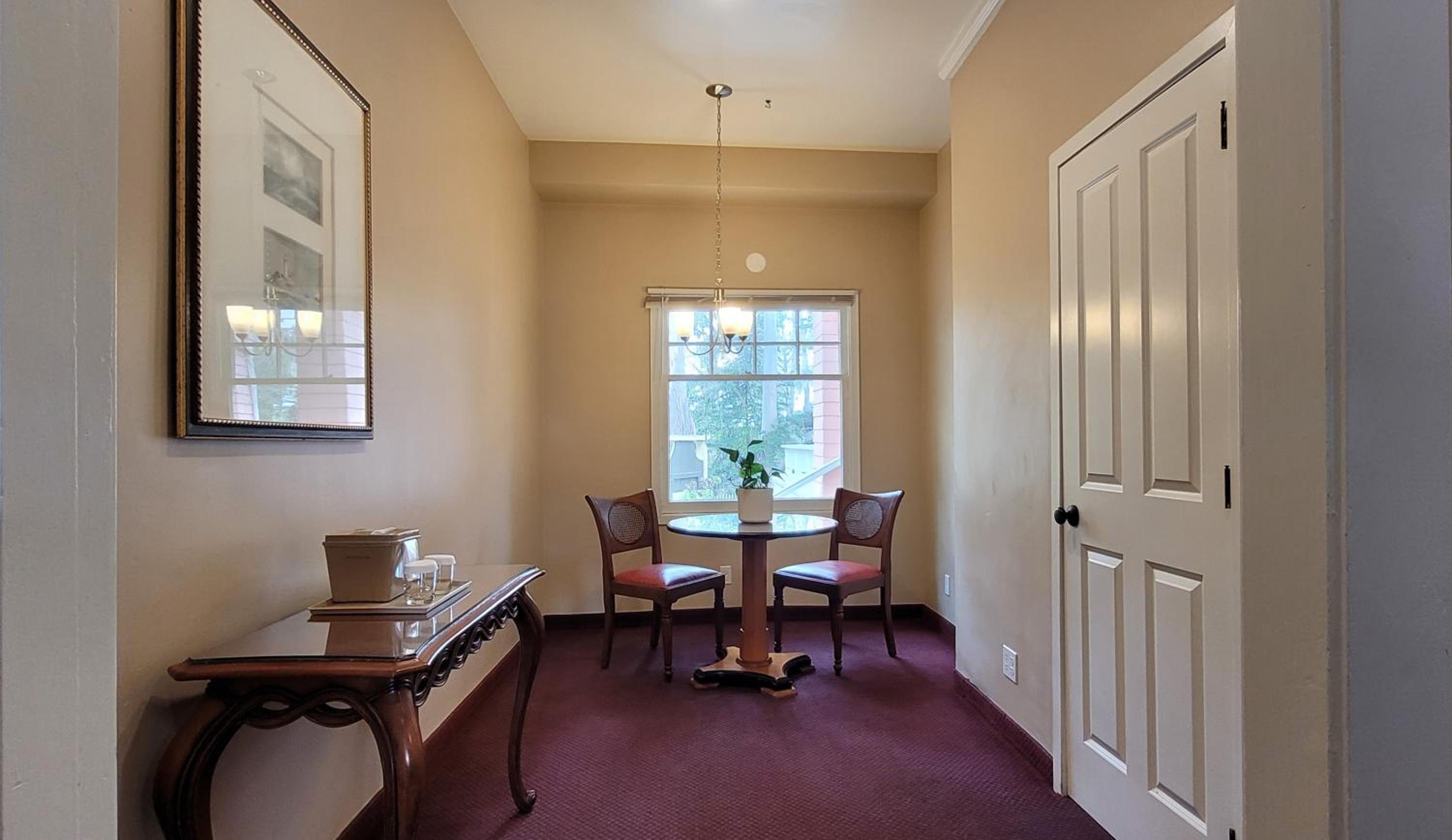 Standard King Room - Photo 2
