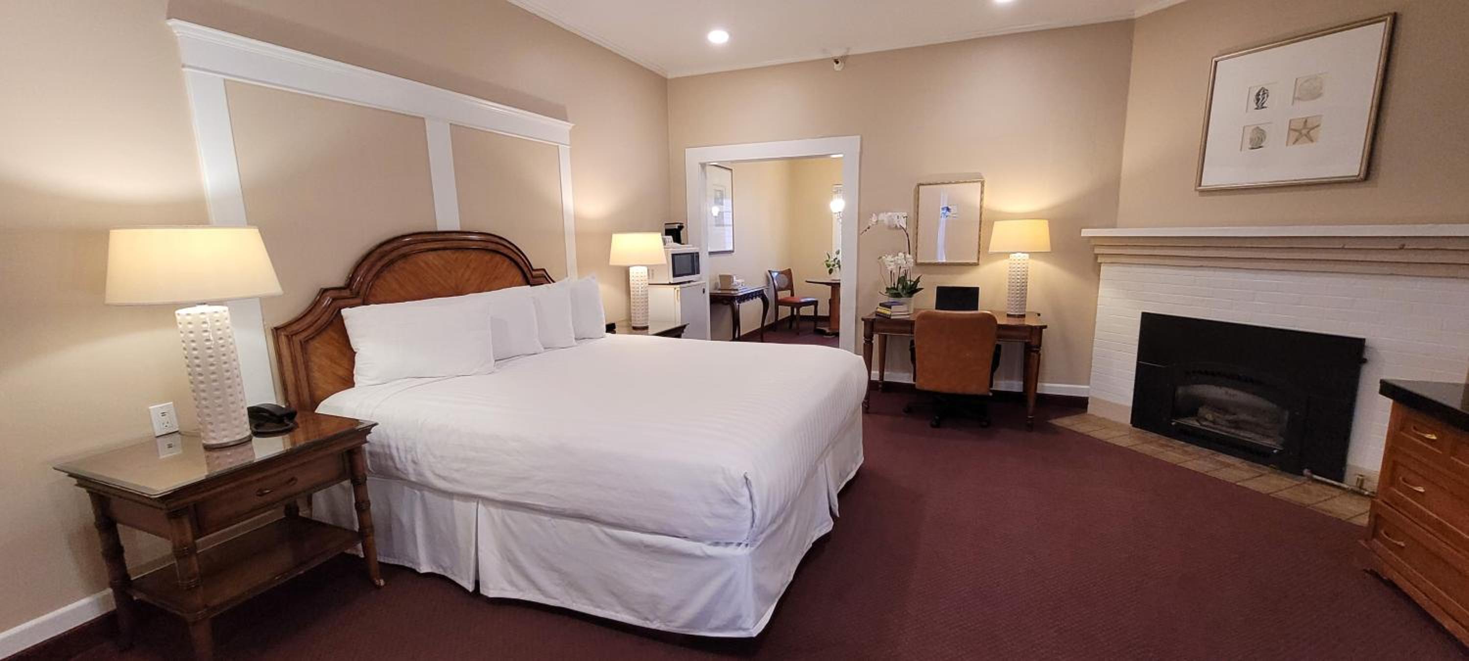 Standard King Room - Photo 1