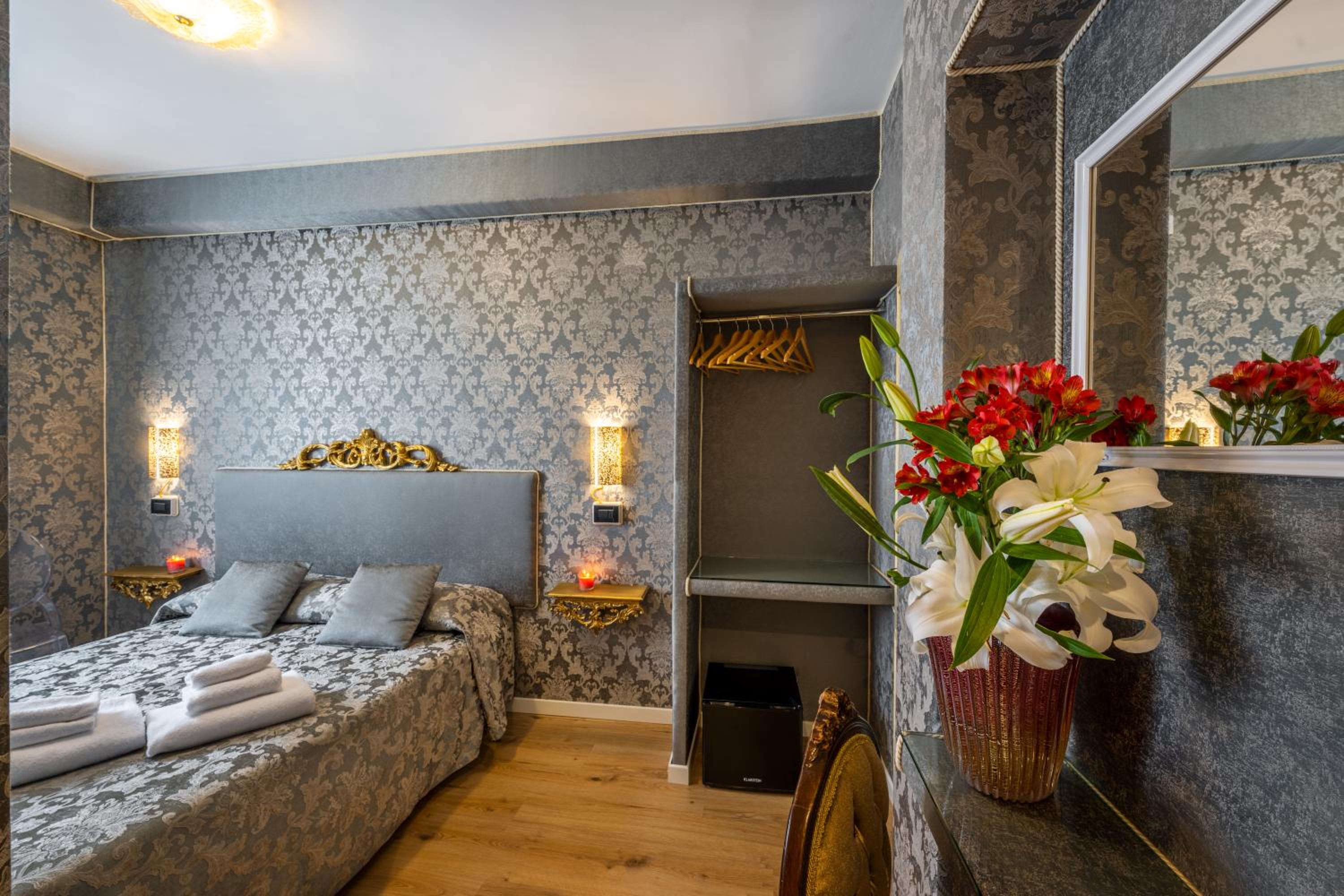 Small Double Room photo 3