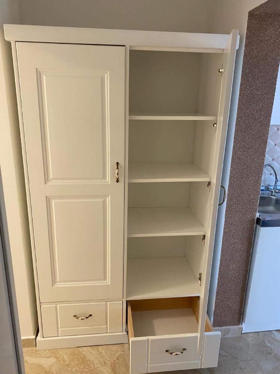 One Bedroom Apartment 1