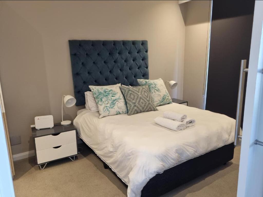 One-Bedroom Apartment - Photo 1