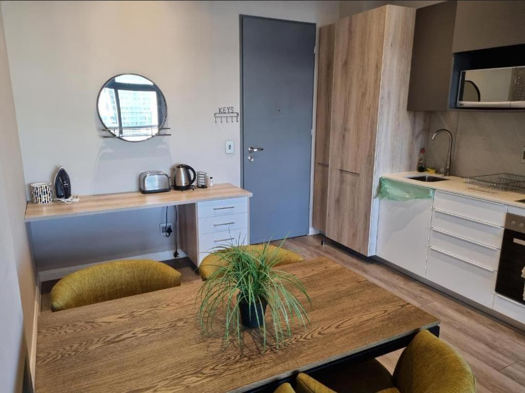 One-Bedroom Apartment - Photo 5