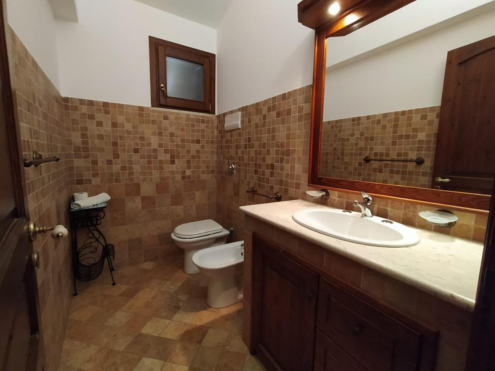 Four-Bedroom House photo 2