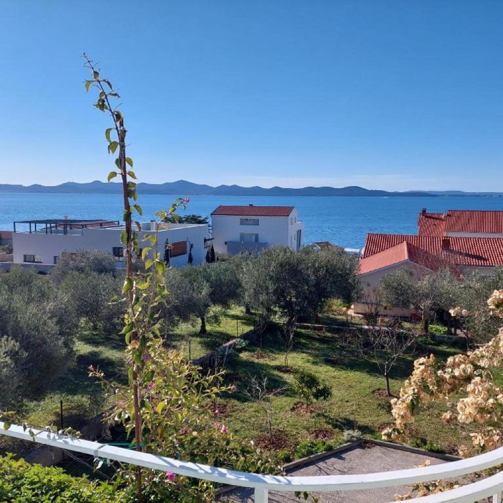 Three bedroom Apartment with Terrace and Sea View photo 3