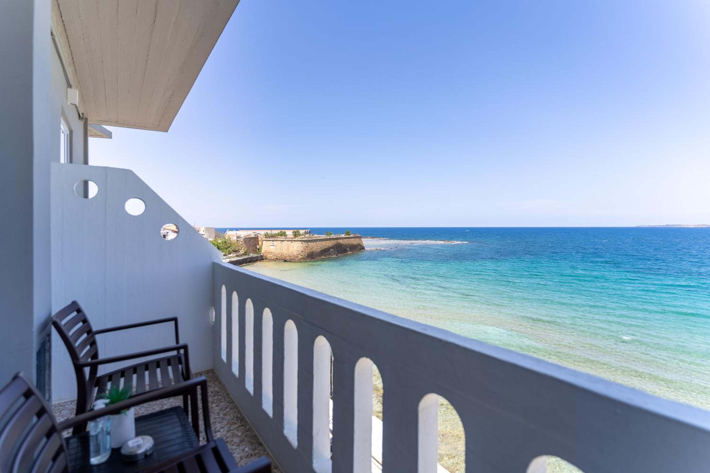 Double Room with Balcony and Sea View photo 2
